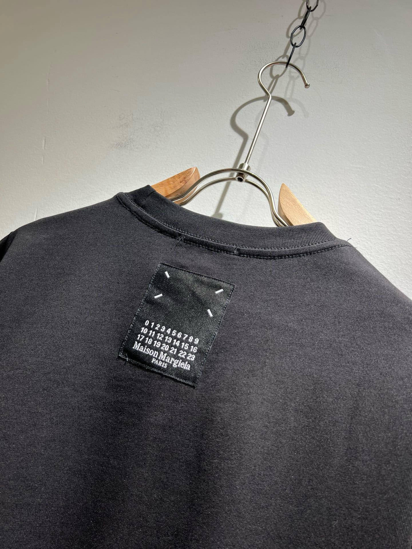   马吉拉 maison margiel 2025春夏新款男女同款👫短袖T恤，专柜同步发售！定制专属洗水