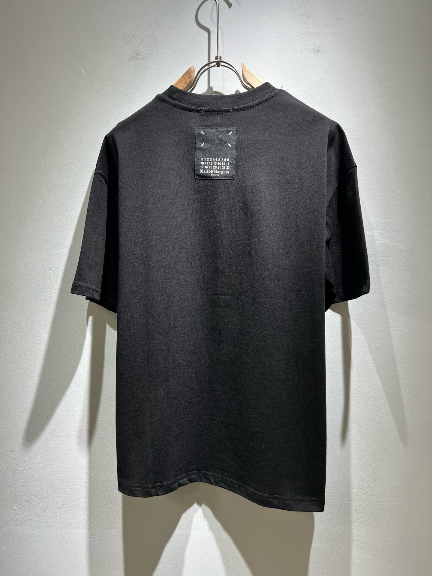   马吉拉 maison margiel 2025春夏新款男女同款👫短袖T恤，专柜同步发售！定制专属洗水