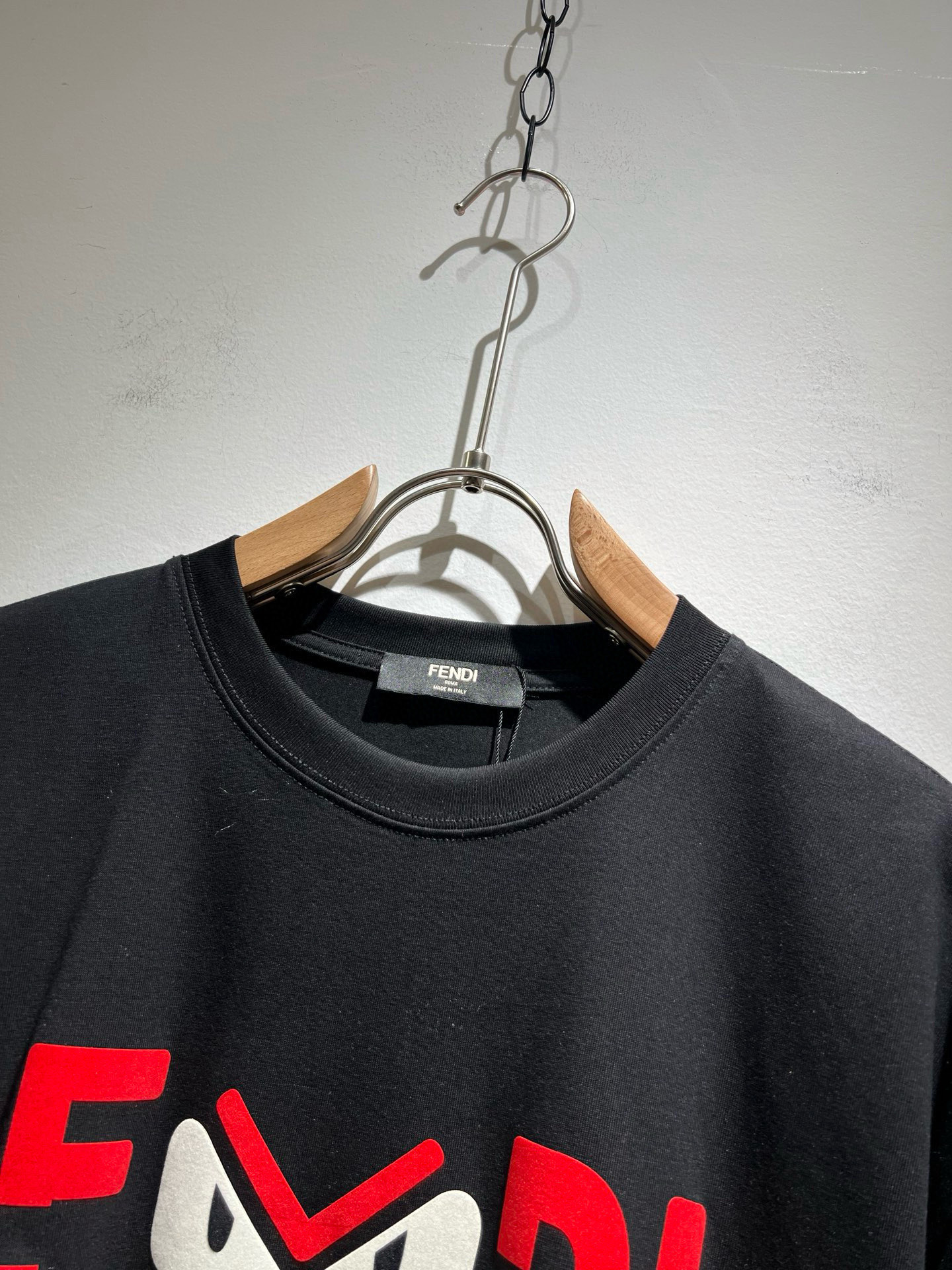  FEN*I 芬*迪2025春夏新款FD家族FF男女同款👫短袖T恤，男女同款👫百搭极简短袖。意大利原厂订