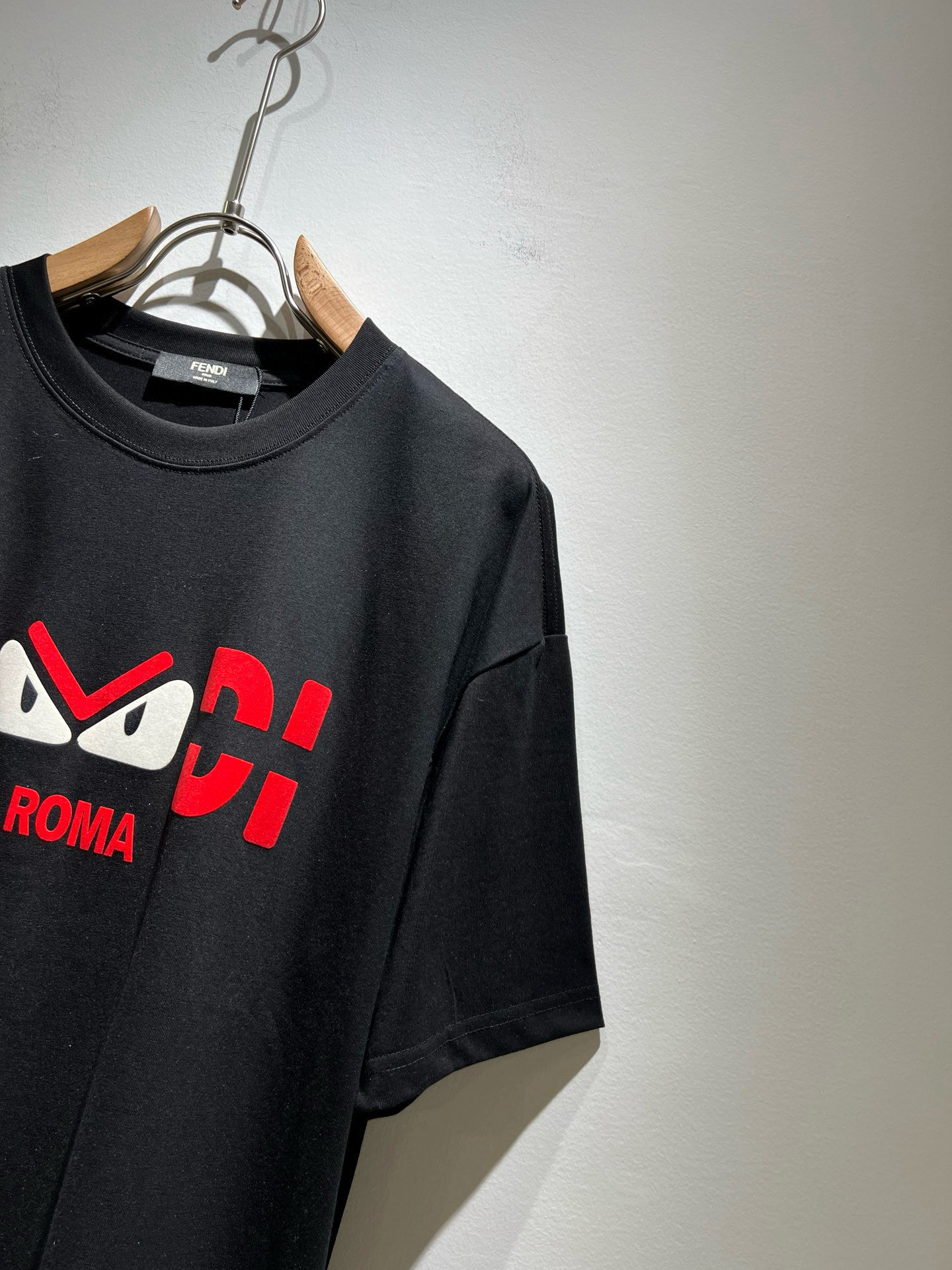  FEN*I 芬*迪2025春夏新款FD家族FF男女同款👫短袖T恤，男女同款👫百搭极简短袖。意大利原厂订