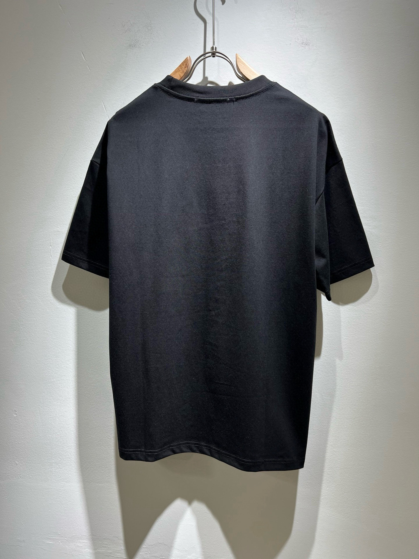  FEN*I 芬*迪2025春夏新款FD家族FF男女同款👫短袖T恤，男女同款👫百搭极简短袖。意大利原厂订