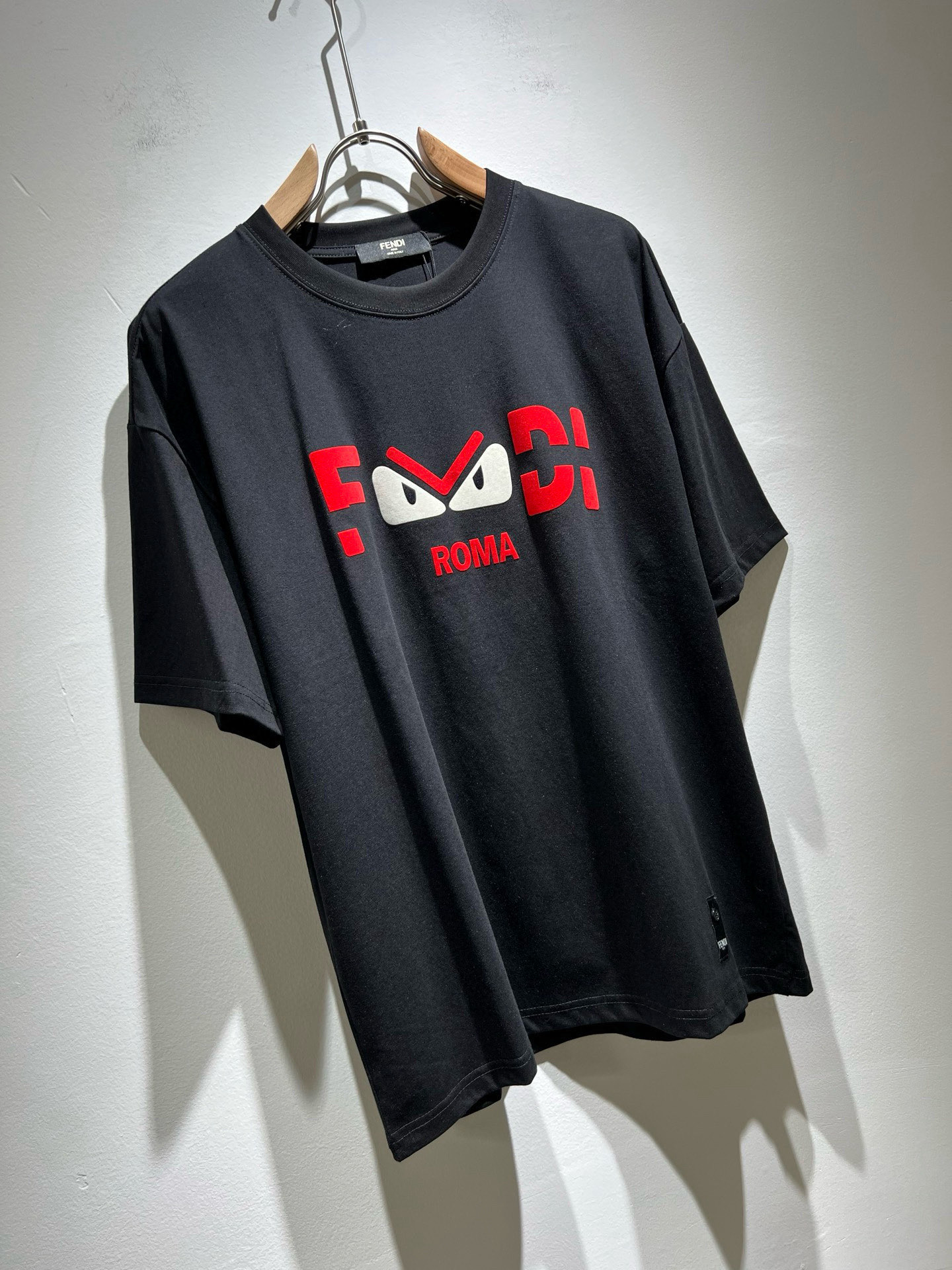  FEN*I 芬*迪2025春夏新款FD家族FF男女同款👫短袖T恤，男女同款👫百搭极简短袖。意大利原厂订