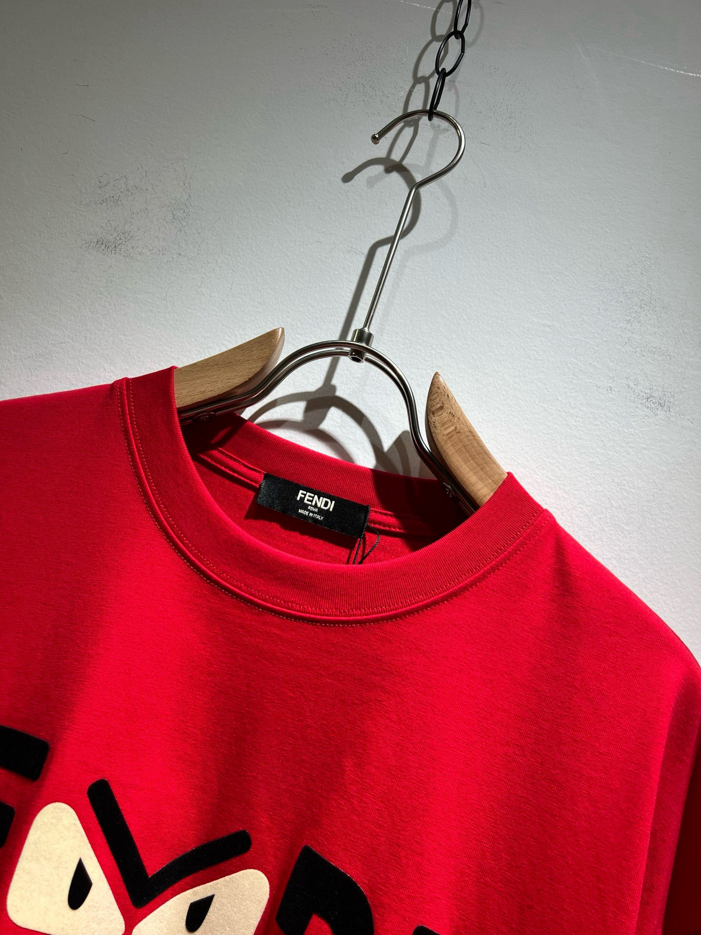  FEN*I 芬*迪2025春夏新款FD家族FF男女同款👫短袖T恤，男女同款👫百搭极简短袖。意大利原厂订