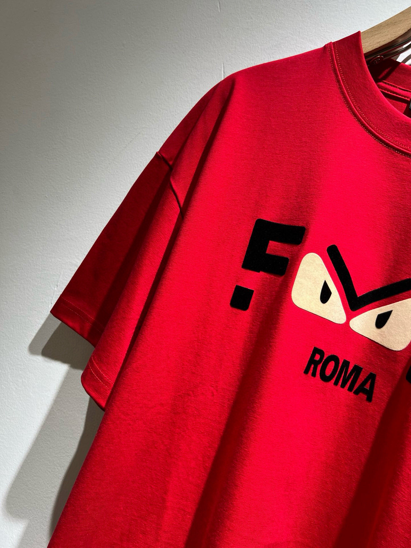  FEN*I 芬*迪2025春夏新款FD家族FF男女同款👫短袖T恤，男女同款👫百搭极简短袖。意大利原厂订