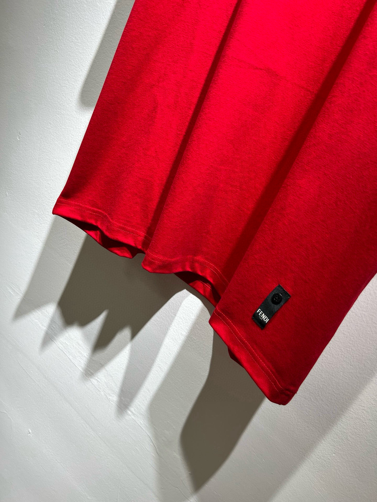  FEN*I 芬*迪2025春夏新款FD家族FF男女同款👫短袖T恤，男女同款👫百搭极简短袖。意大利原厂订