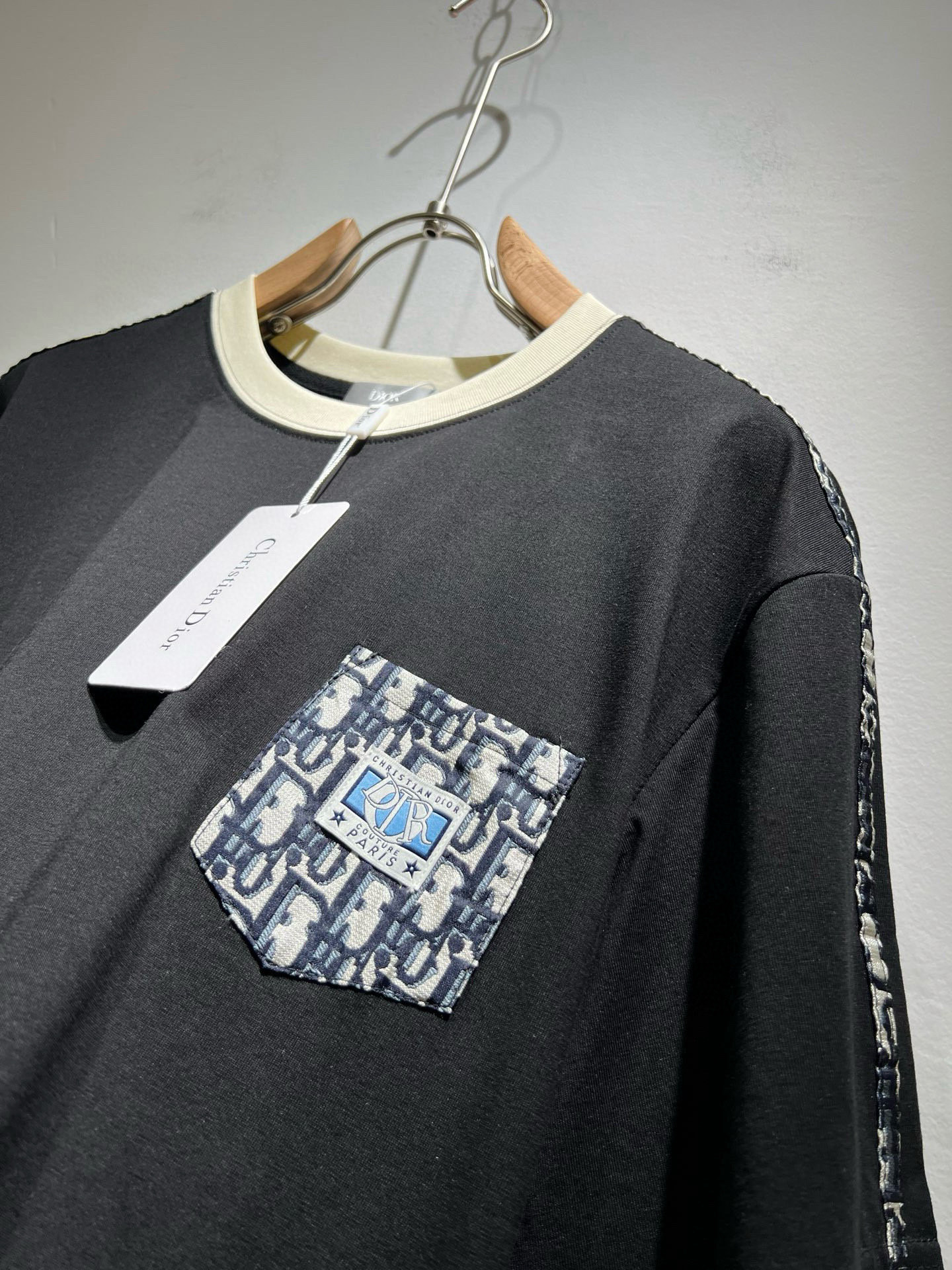  Dio*迪家 2025春夏新款男女同款👫短袖T恤，专柜同步发售！定制专属260克纯棉面料，定制原版工艺