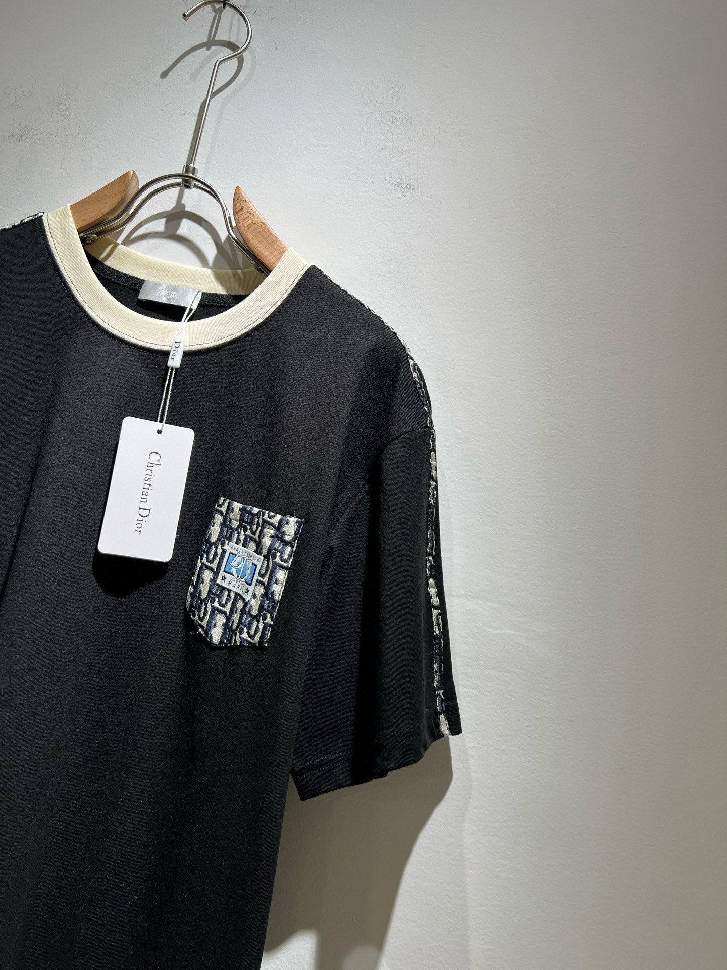  Dio*迪家 2025春夏新款男女同款👫短袖T恤，专柜同步发售！定制专属260克纯棉面料，定制原版工艺