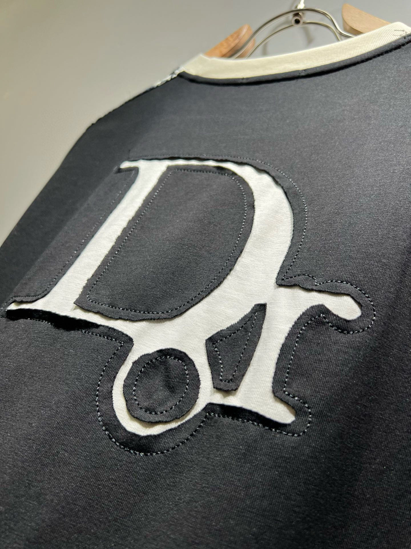  Dio*迪家 2025春夏新款男女同款👫短袖T恤，专柜同步发售！定制专属260克纯棉面料，定制原版工艺