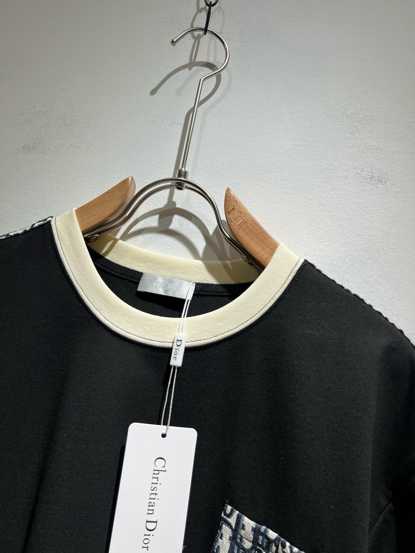  Dio*迪家 2025春夏新款男女同款👫短袖T恤，专柜同步发售！定制专属260克纯棉面料，定制原版工艺