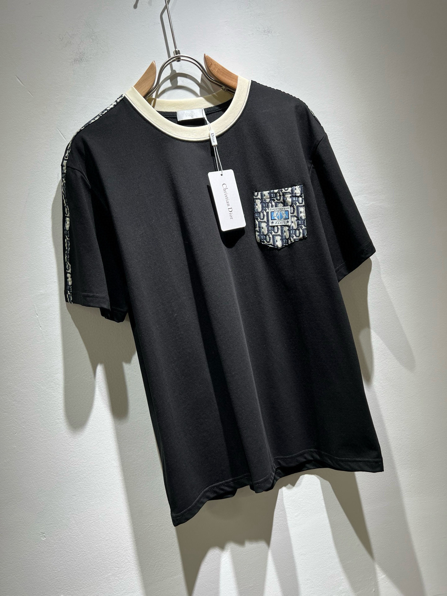  Dio*迪家 2025春夏新款男女同款👫短袖T恤，专柜同步发售！定制专属260克纯棉面料，定制原版工艺