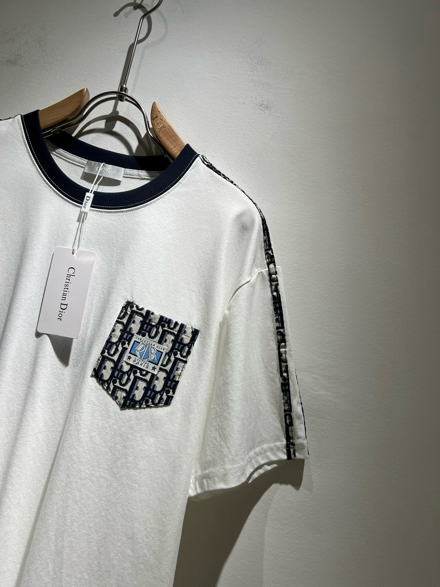  Dio*迪家 2025春夏新款男女同款👫短袖T恤，专柜同步发售！定制专属260克纯棉面料，定制原版工艺