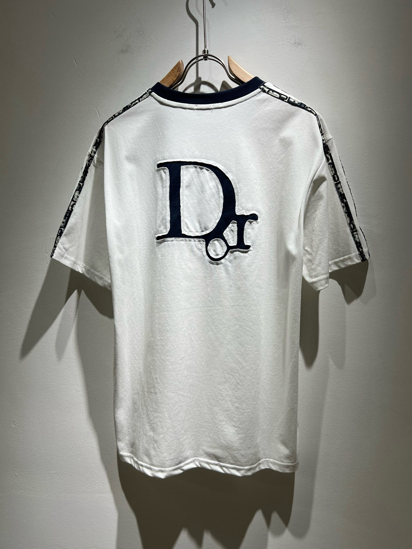  Dio*迪家 2025春夏新款男女同款👫短袖T恤，专柜同步发售！定制专属260克纯棉面料，定制原版工艺