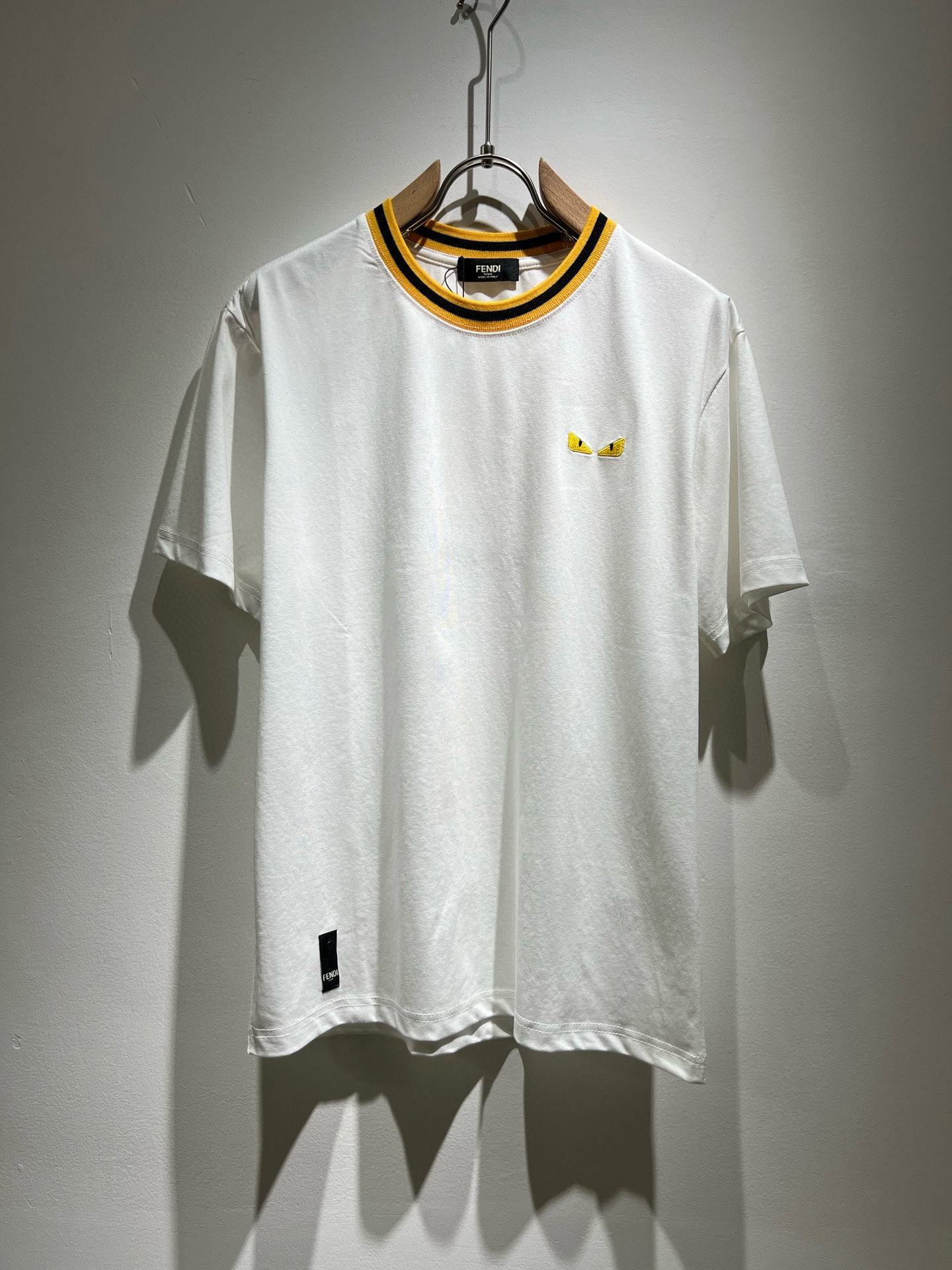  FEN*I 芬*迪2025春夏新款FD家族FF男女同款👫短袖T恤，男女同款👫百搭极简短袖。意大利原厂订