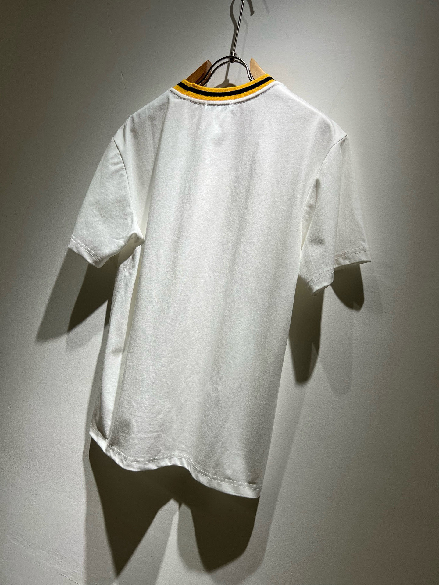  FEN*I 芬*迪2025春夏新款FD家族FF男女同款👫短袖T恤，男女同款👫百搭极简短袖。意大利原厂订