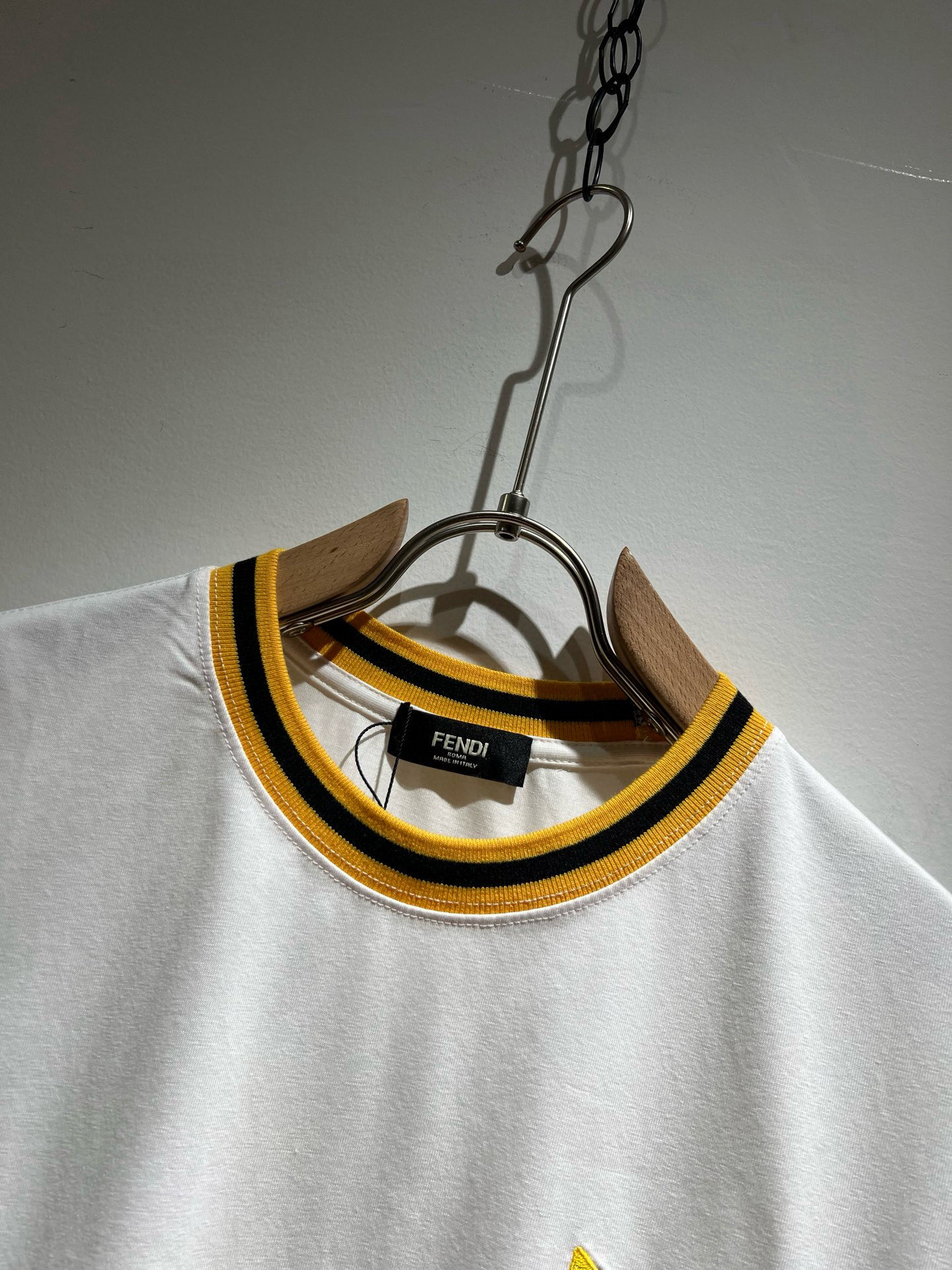  FEN*I 芬*迪2025春夏新款FD家族FF男女同款👫短袖T恤，男女同款👫百搭极简短袖。意大利原厂订