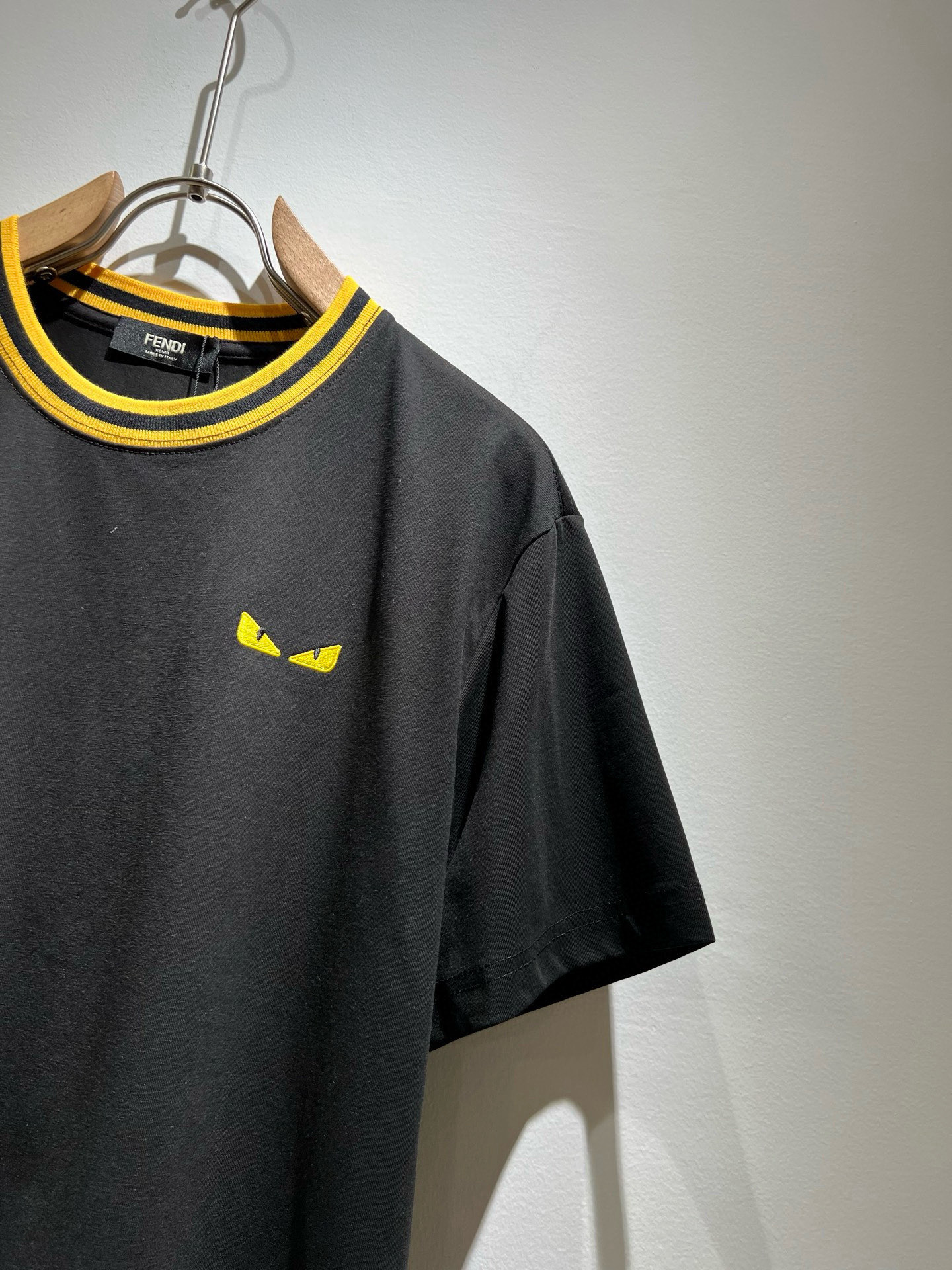  FEN*I 芬*迪2025春夏新款FD家族FF男女同款👫短袖T恤，男女同款👫百搭极简短袖。意大利原厂订