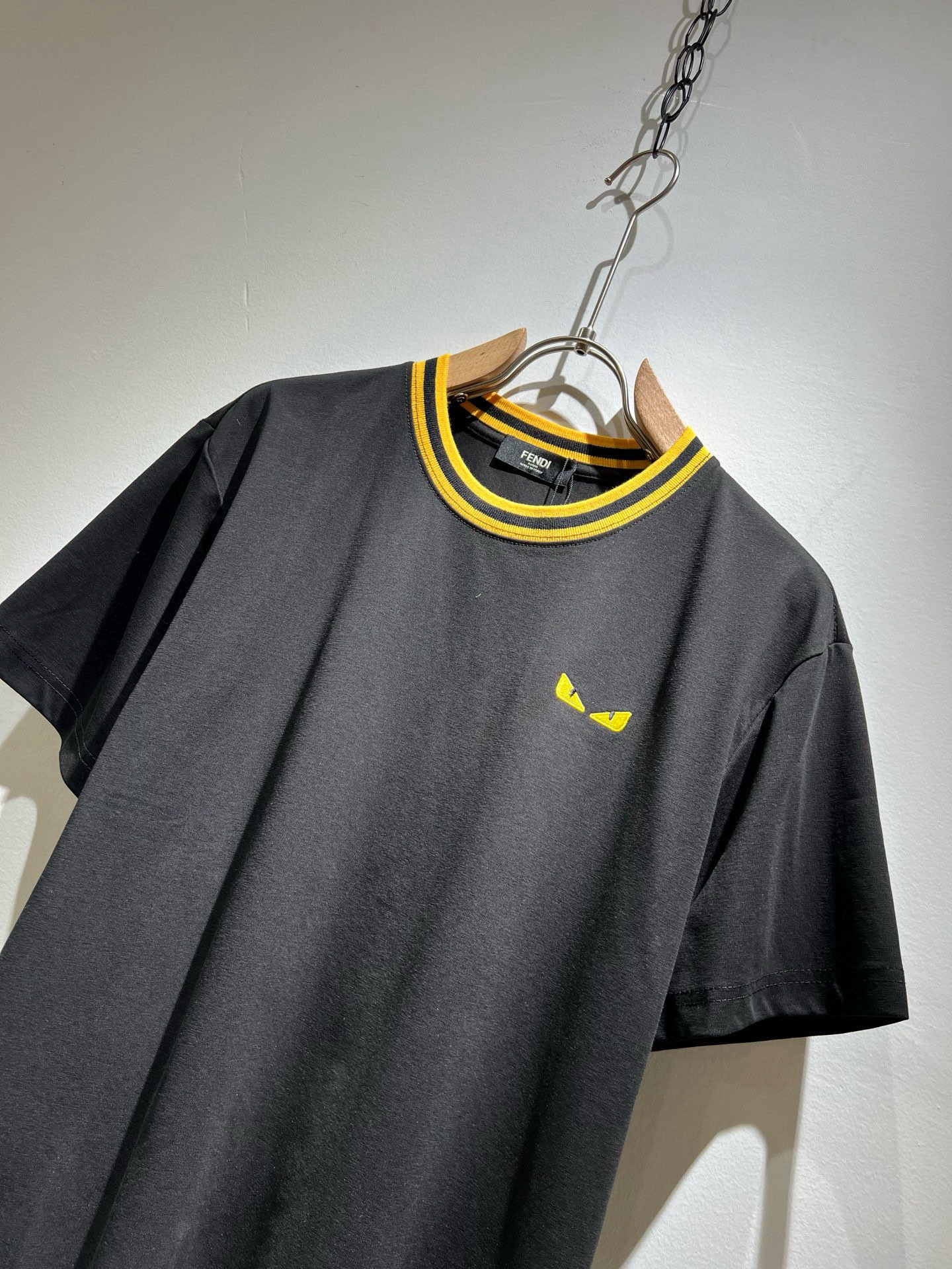  FEN*I 芬*迪2025春夏新款FD家族FF男女同款👫短袖T恤，男女同款👫百搭极简短袖。意大利原厂订