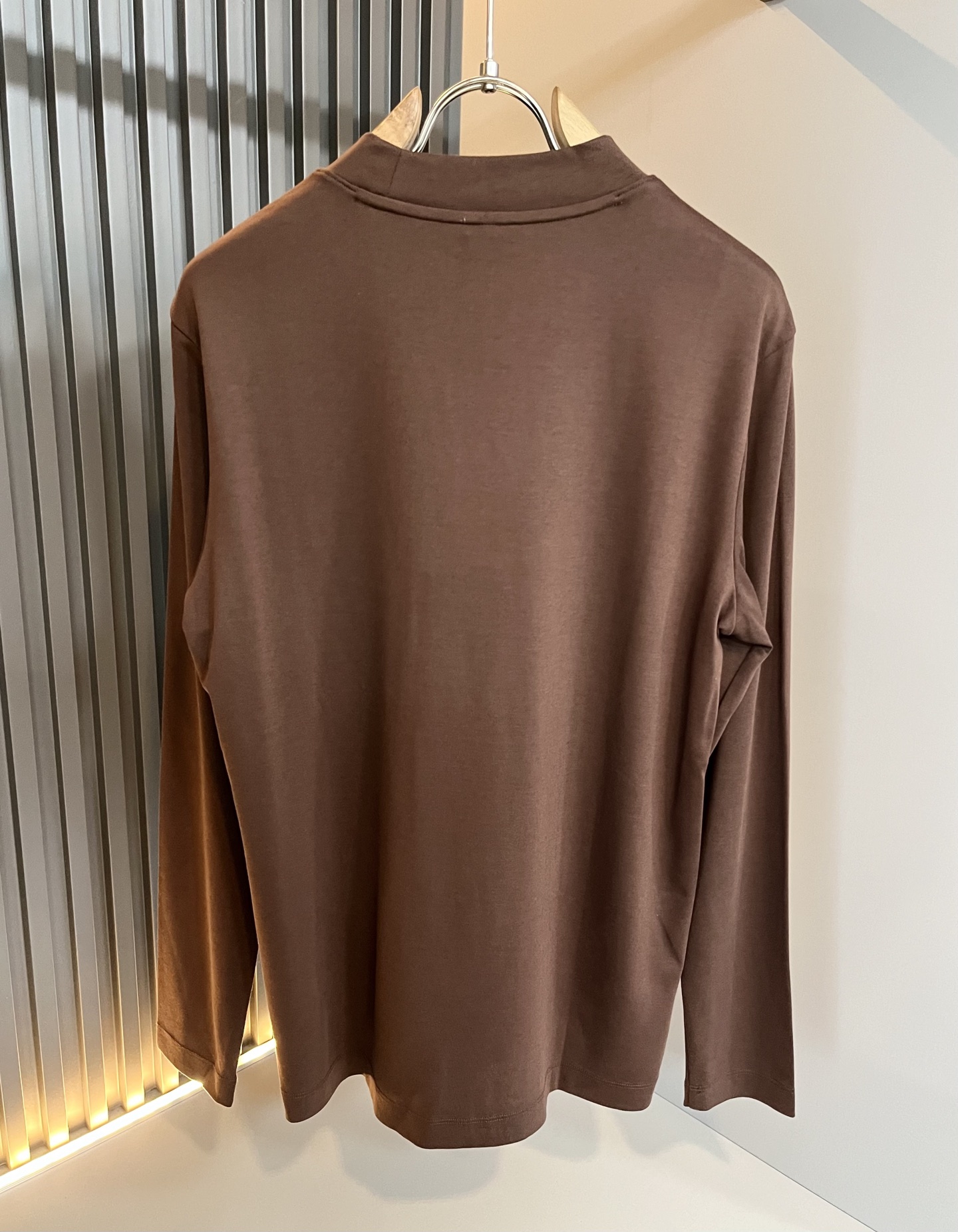 Bur*erry 巴*莉 2025秋冬新款男士打底衫，品牌最新设计元素！既不单调也不复杂,恰到好处的展现