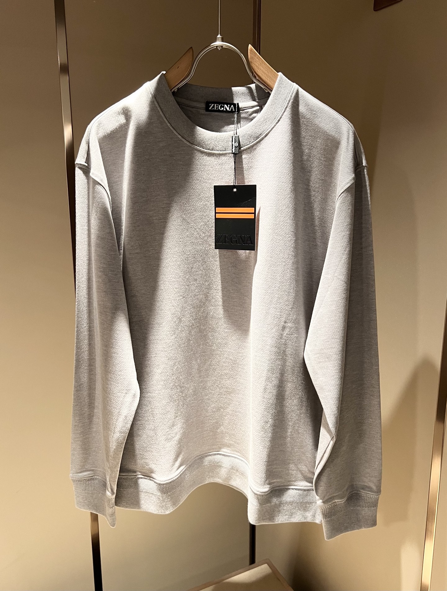 NO:509974,Ermenegildo Zeg*aJia 2025 autumn and winter new men's suit, foreign trade company order!  It is one of the classic exclusive fabrics of Zenia!  Customized original cotton and linen fabric!  The texture is warm, the touch is soft and delicate, but the shape is straight and stylish!  Details, extreme luxury... Perfect interpretation of high-quality quality. Size M-3XL, zegna, alexander wang19860909Ermenegildo Zeg*a杰*亚 2025秋冬新品男士套装,外贸公司订单！是杰尼亚经典的专有织物之一！ 定制原版棉麻面料！质地保暖,触感又柔软细腻、但型态又笔挺有型！ 细节、奢华极致… 完美演绎高品质品相.尺码M-3XL,,zegna,alexander wang,Men's clothing