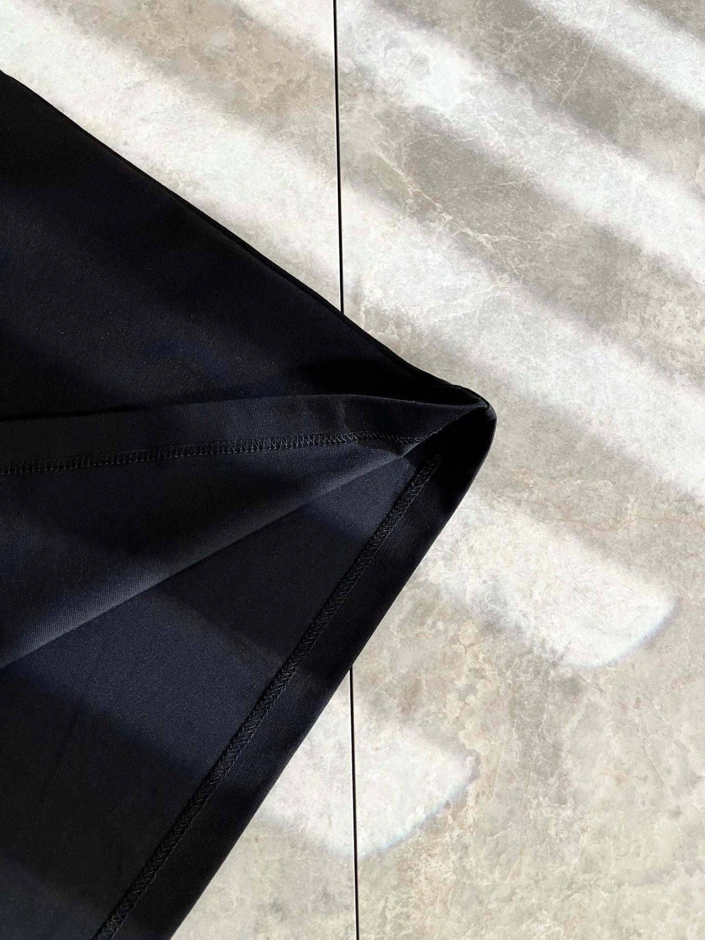  FEN*I 芬*迪2025春夏新款FD家族FF男女同款👫短袖T恤，男女同款👫百搭极简短袖。意大利原厂订