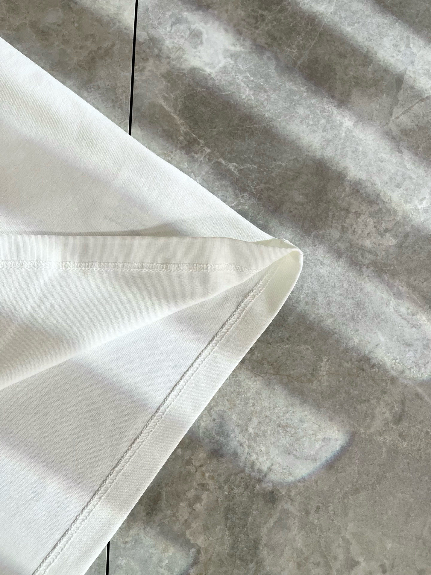  FEN*I 芬*迪2025春夏新款FD家族FF男女同款👫短袖T恤，男女同款👫百搭极简短袖。意大利原厂订