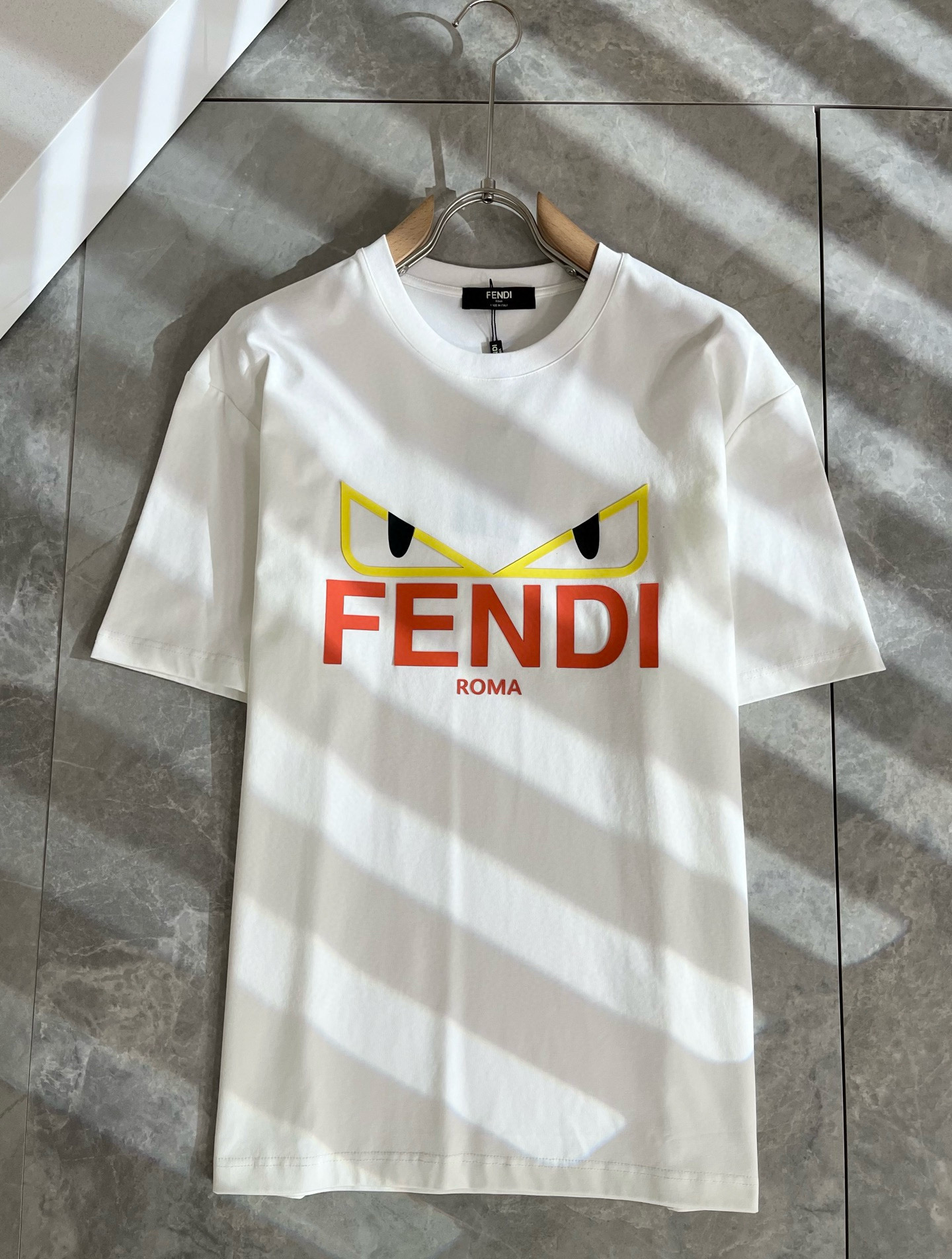  FEN*I 芬*迪2025春夏新款FD家族FF男女同款👫短袖T恤，男女同款👫百搭极简短袖。意大利原厂订