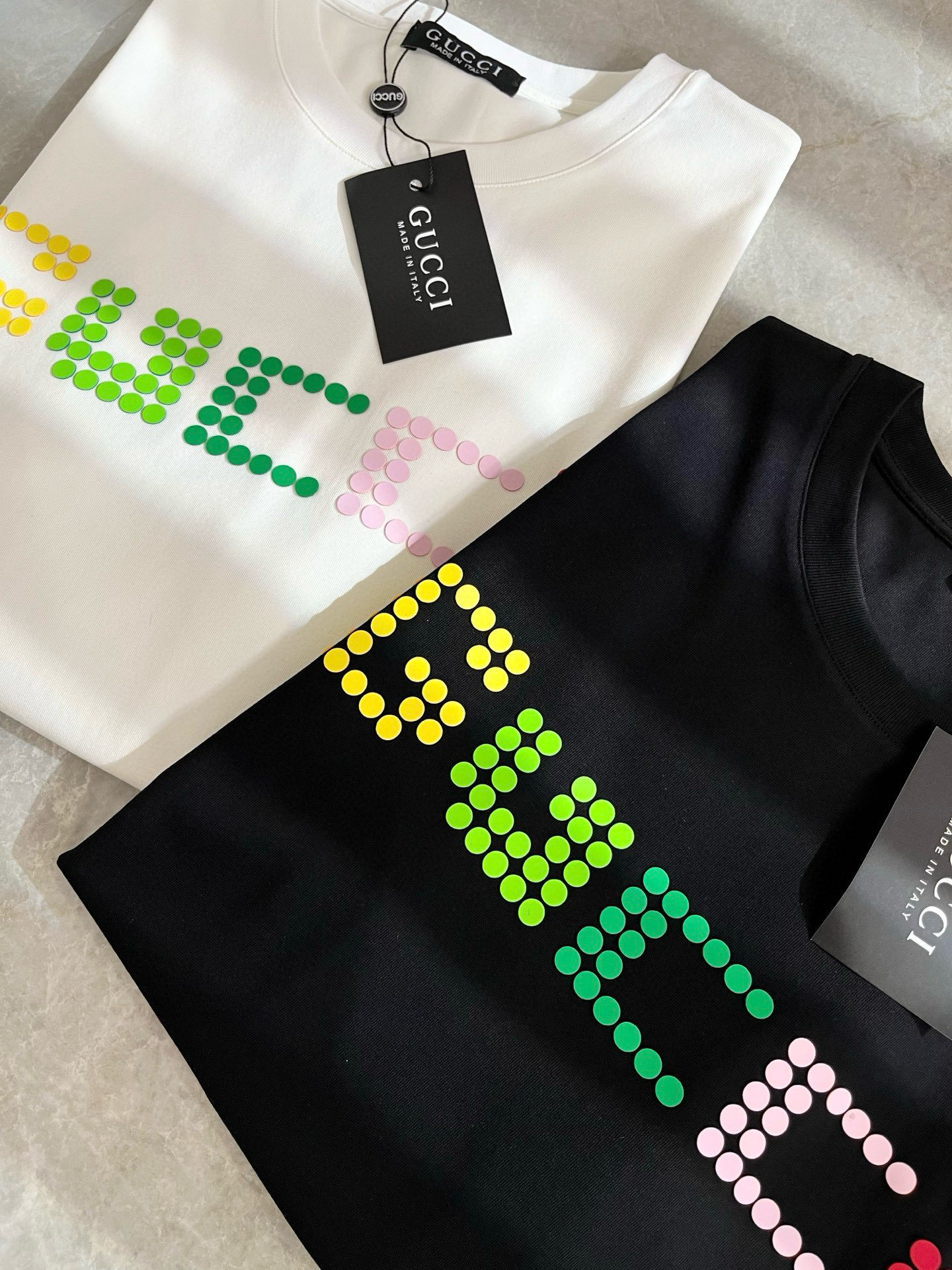    Gucc*古家 2025春夏新款男女同情侣款👫休闲宽松棉质圆领短袖T恤衫！贸易公司渠道稀出，同步官