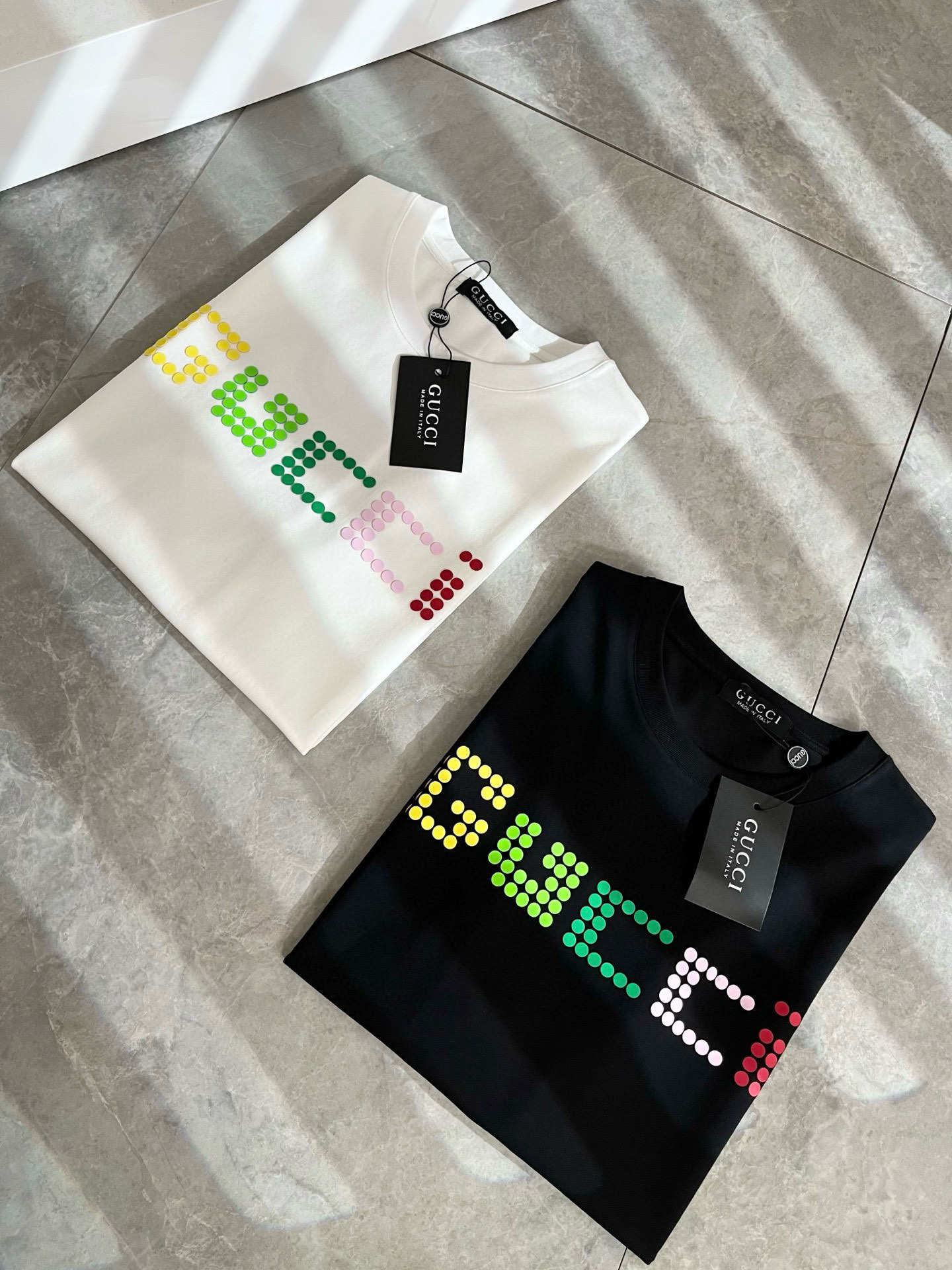    Gucc*古家 2025春夏新款男女同情侣款👫休闲宽松棉质圆领短袖T恤衫！贸易公司渠道稀出，同步官