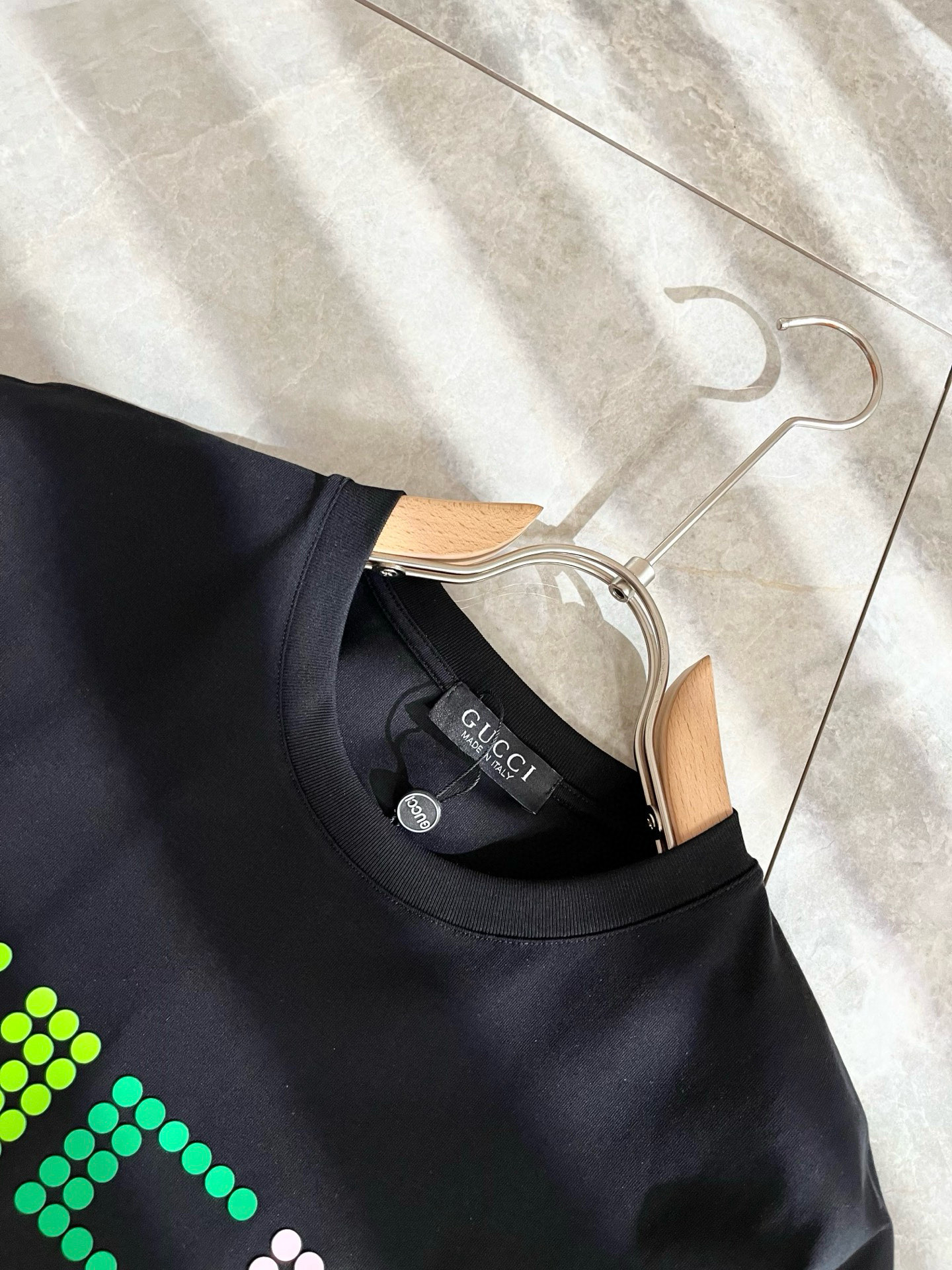    Gucc*古家 2025春夏新款男女同情侣款👫休闲宽松棉质圆领短袖T恤衫！贸易公司渠道稀出，同步官