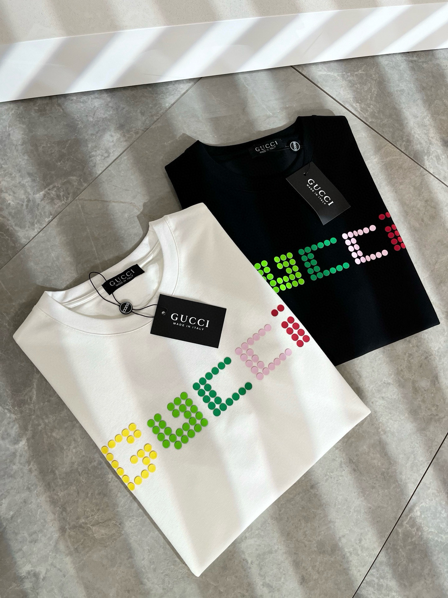    Gucc*古家 2025春夏新款男女同情侣款👫休闲宽松棉质圆领短袖T恤衫！贸易公司渠道稀出，同步官