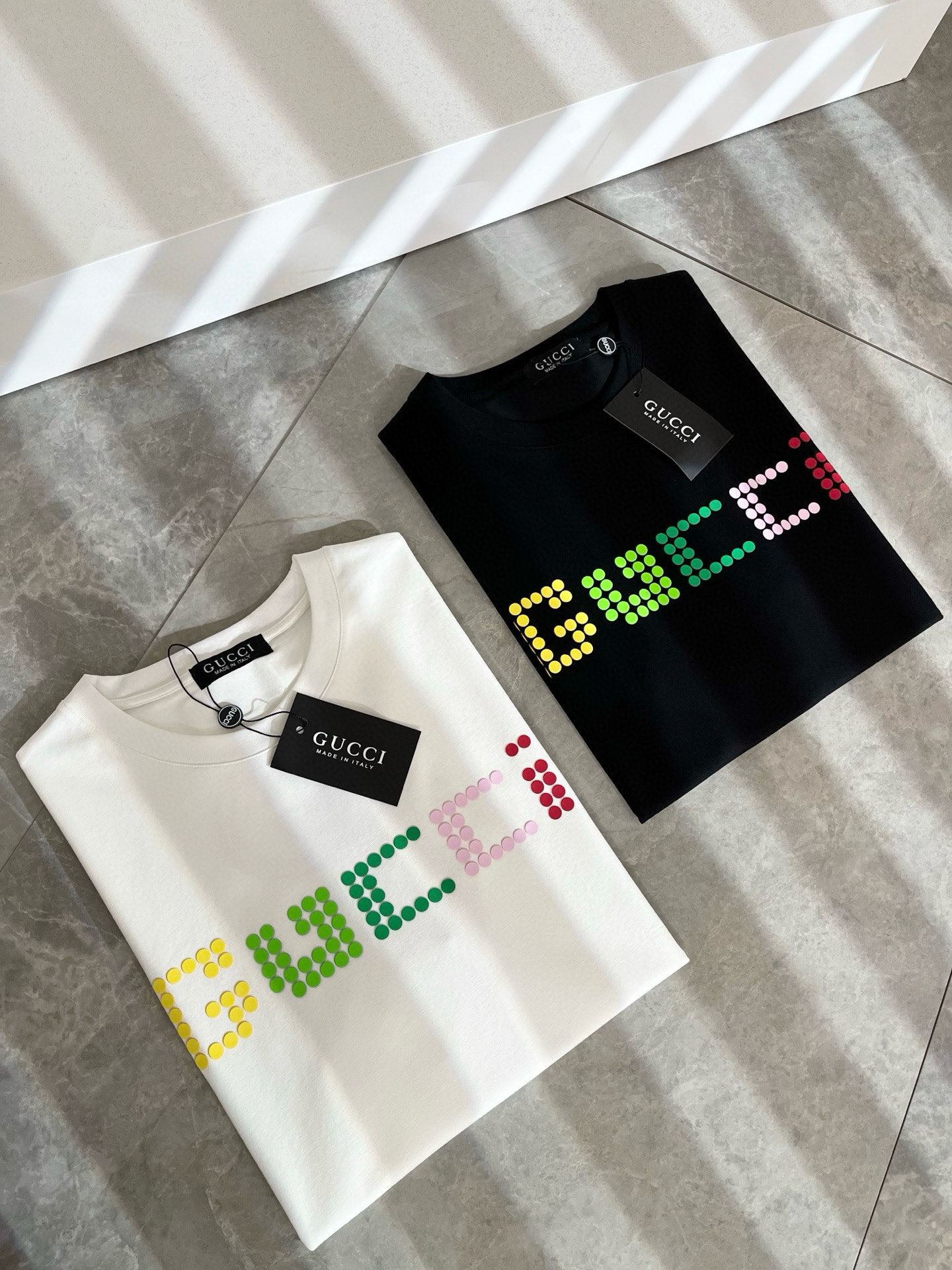    Gucc*古家 2025春夏新款男女同情侣款👫休闲宽松棉质圆领短袖T恤衫！贸易公司渠道稀出，同步官