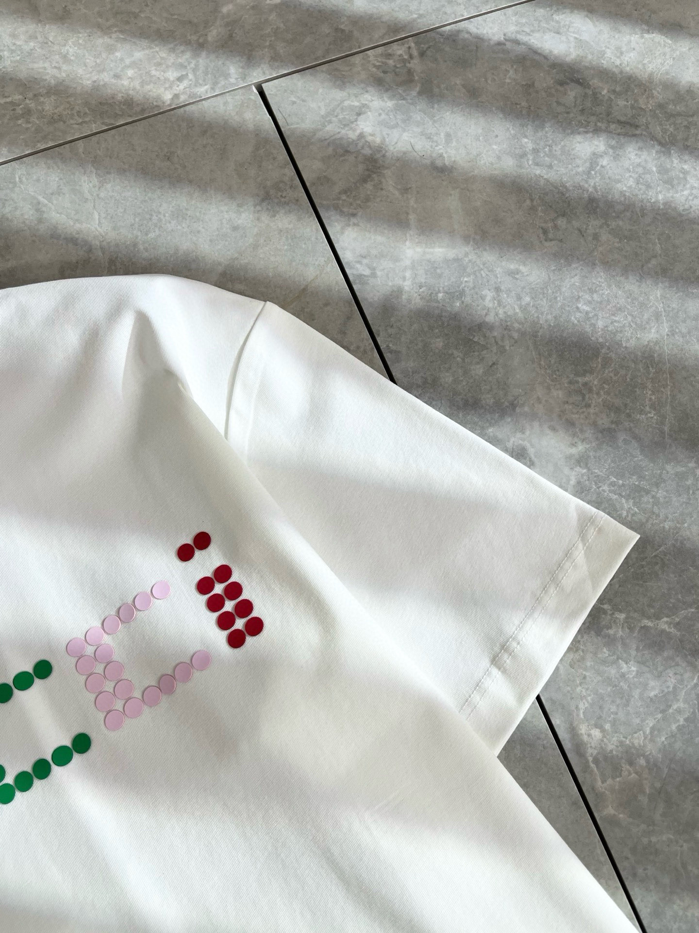    Gucc*古家 2025春夏新款男女同情侣款👫休闲宽松棉质圆领短袖T恤衫！贸易公司渠道稀出，同步官