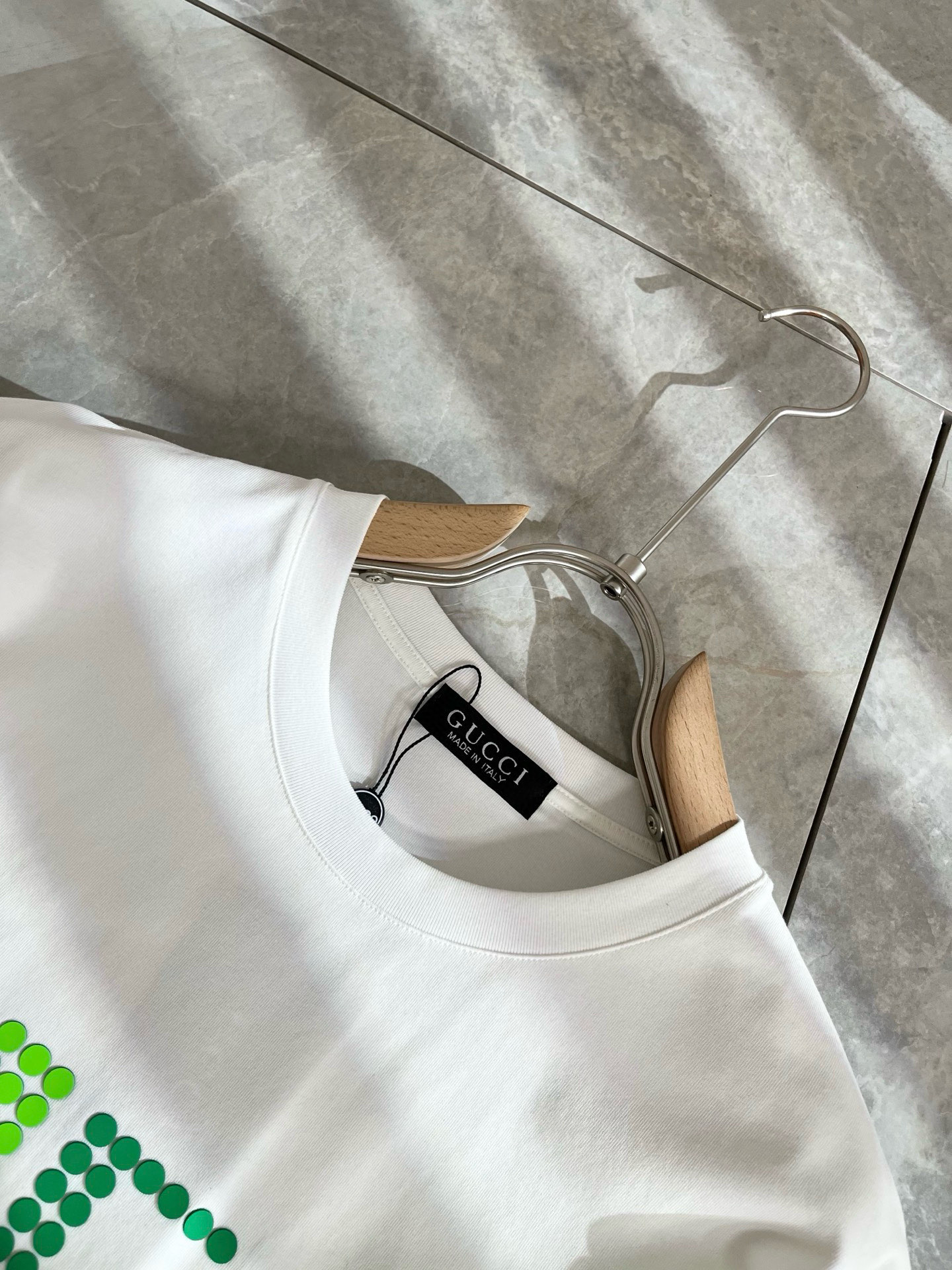    Gucc*古家 2025春夏新款男女同情侣款👫休闲宽松棉质圆领短袖T恤衫！贸易公司渠道稀出，同步官