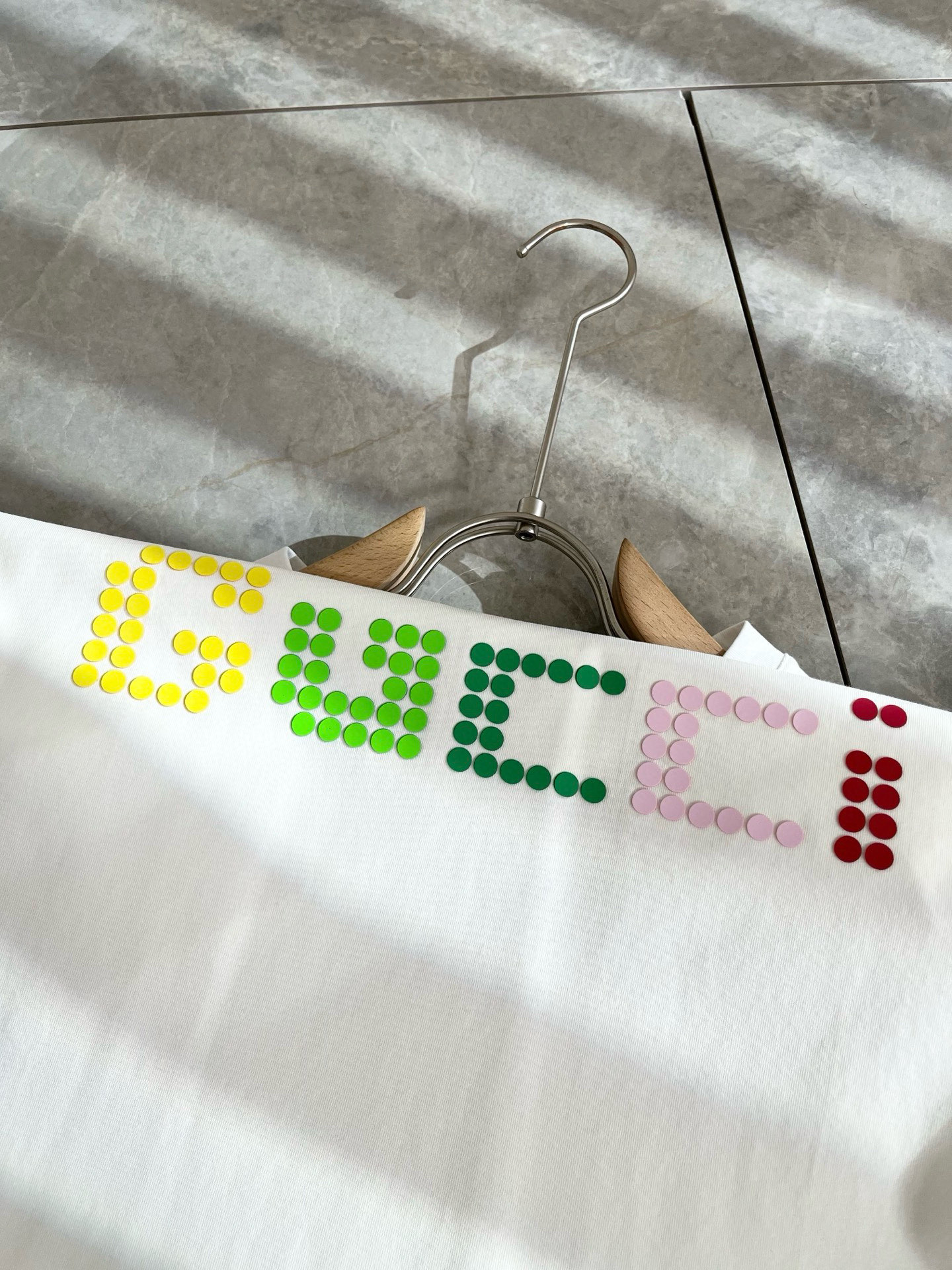    Gucc*古家 2025春夏新款男女同情侣款👫休闲宽松棉质圆领短袖T恤衫！贸易公司渠道稀出，同步官