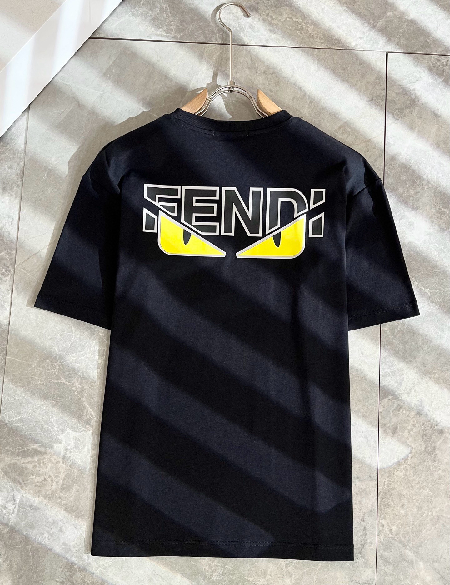 FEN*I 芬*迪2025春夏新款FD家族FF男女同款👫短袖T恤，男女同款👫百搭极简短袖。意大利原厂订单