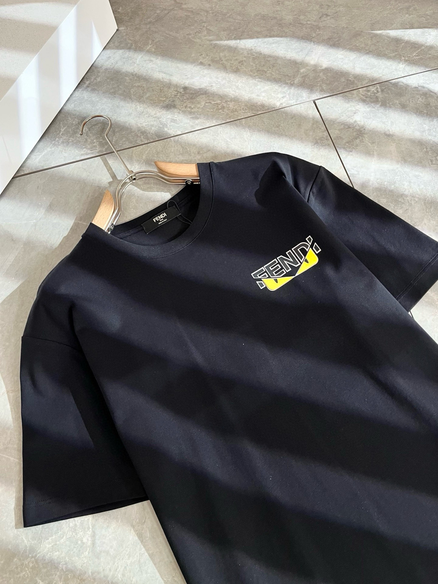 FEN*I 芬*迪2025春夏新款FD家族FF男女同款👫短袖T恤，男女同款👫百搭极简短袖。意大利原厂订单