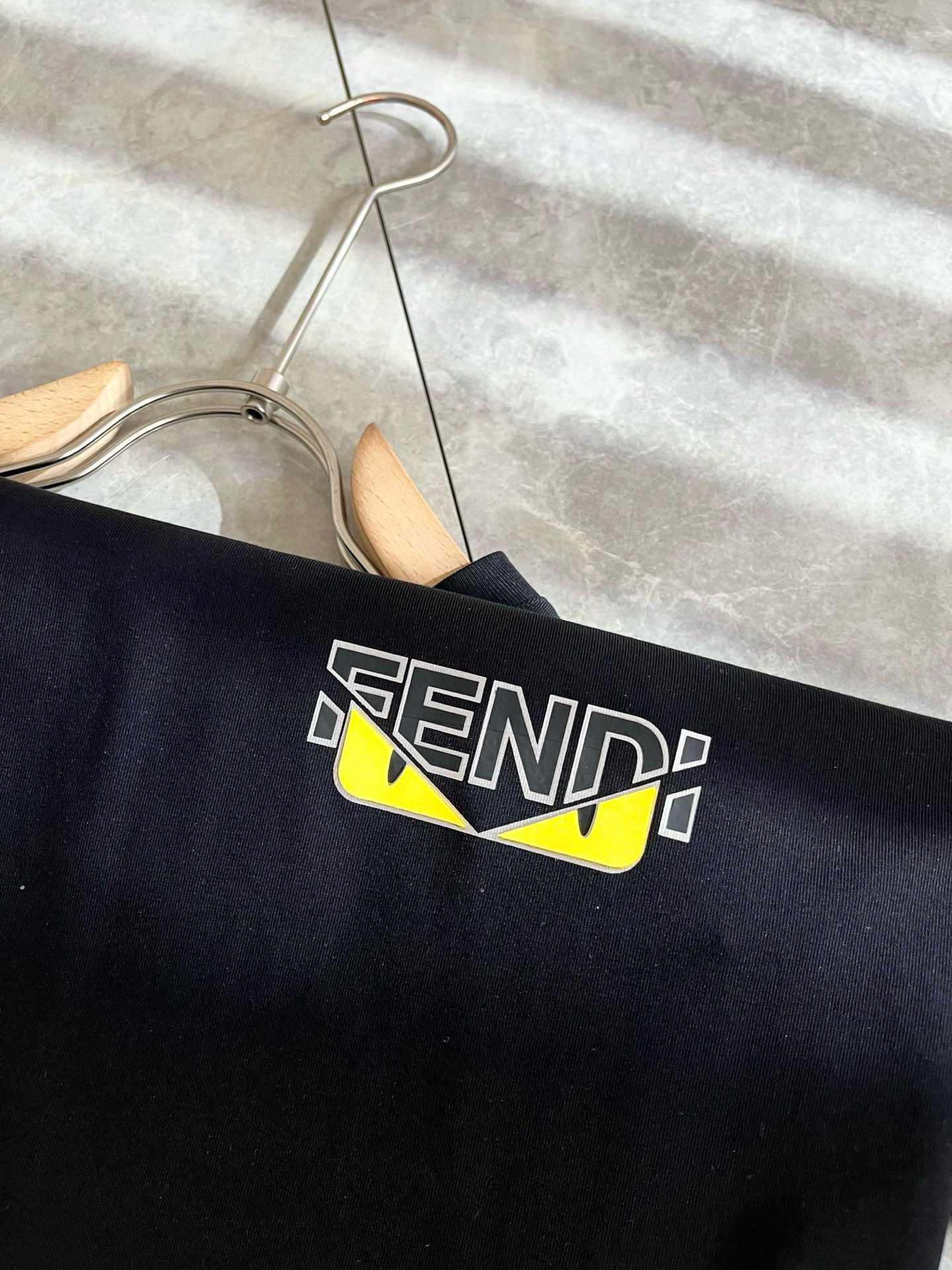 FEN*I 芬*迪2025春夏新款FD家族FF男女同款👫短袖T恤，男女同款👫百搭极简短袖。意大利原厂订单