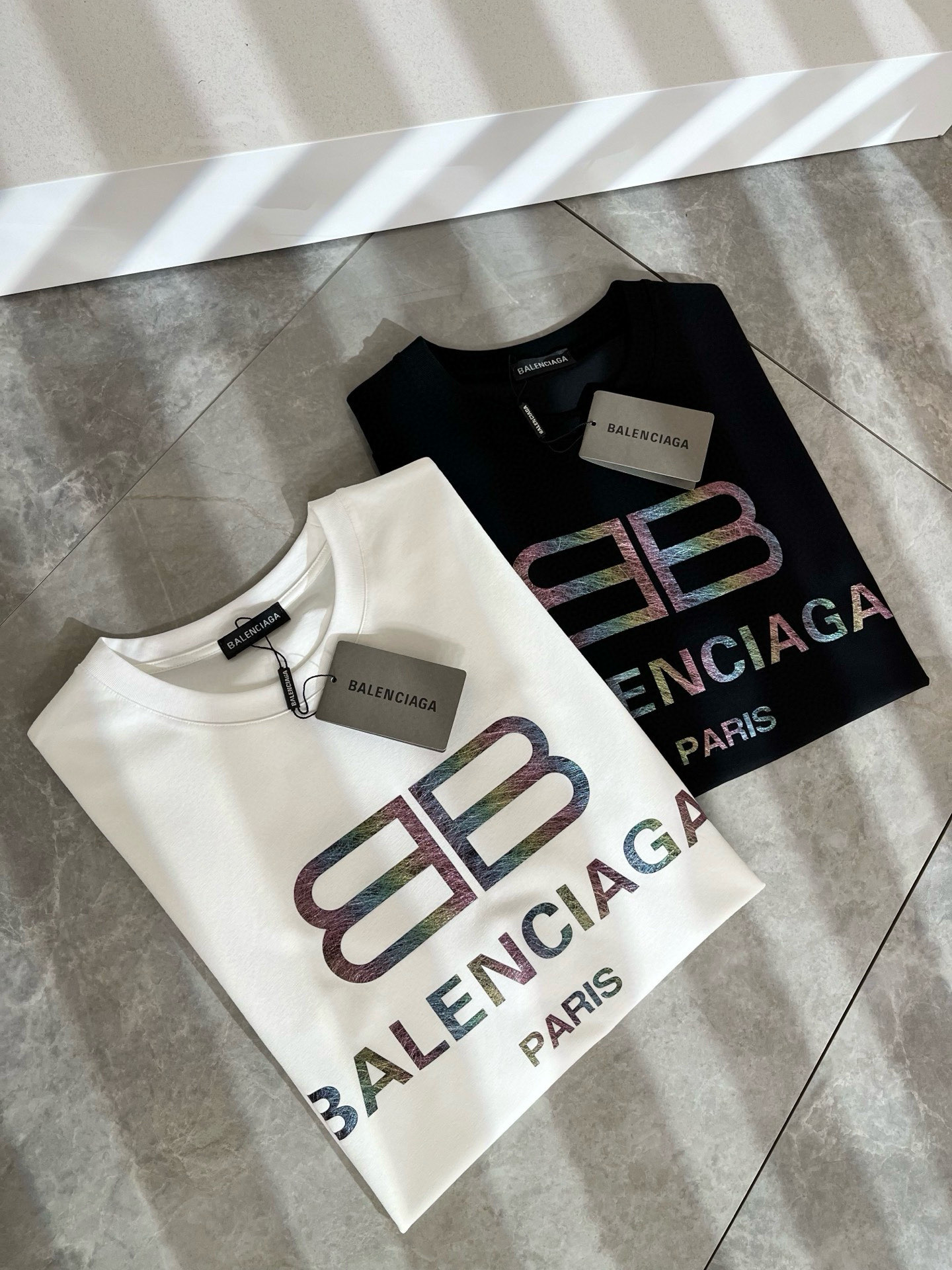 BALENCIA*巴黎*家 2025春夏新款男女同情侣款👫休闲宽松棉质圆领短袖T恤衫！贸易公司渠道稀出，