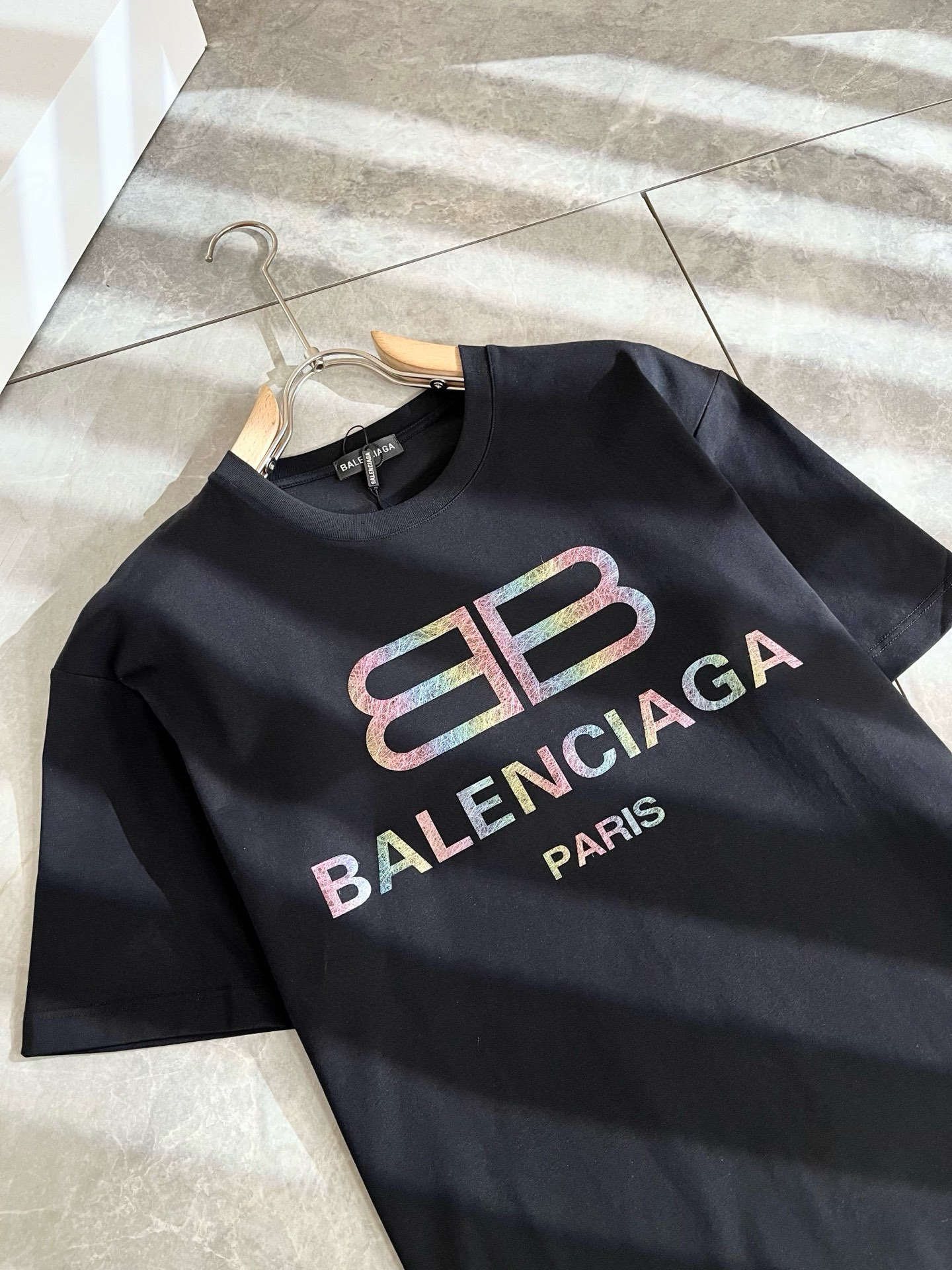 BALENCIA*巴黎*家 2025春夏新款男女同情侣款👫休闲宽松棉质圆领短袖T恤衫！贸易公司渠道稀出，
