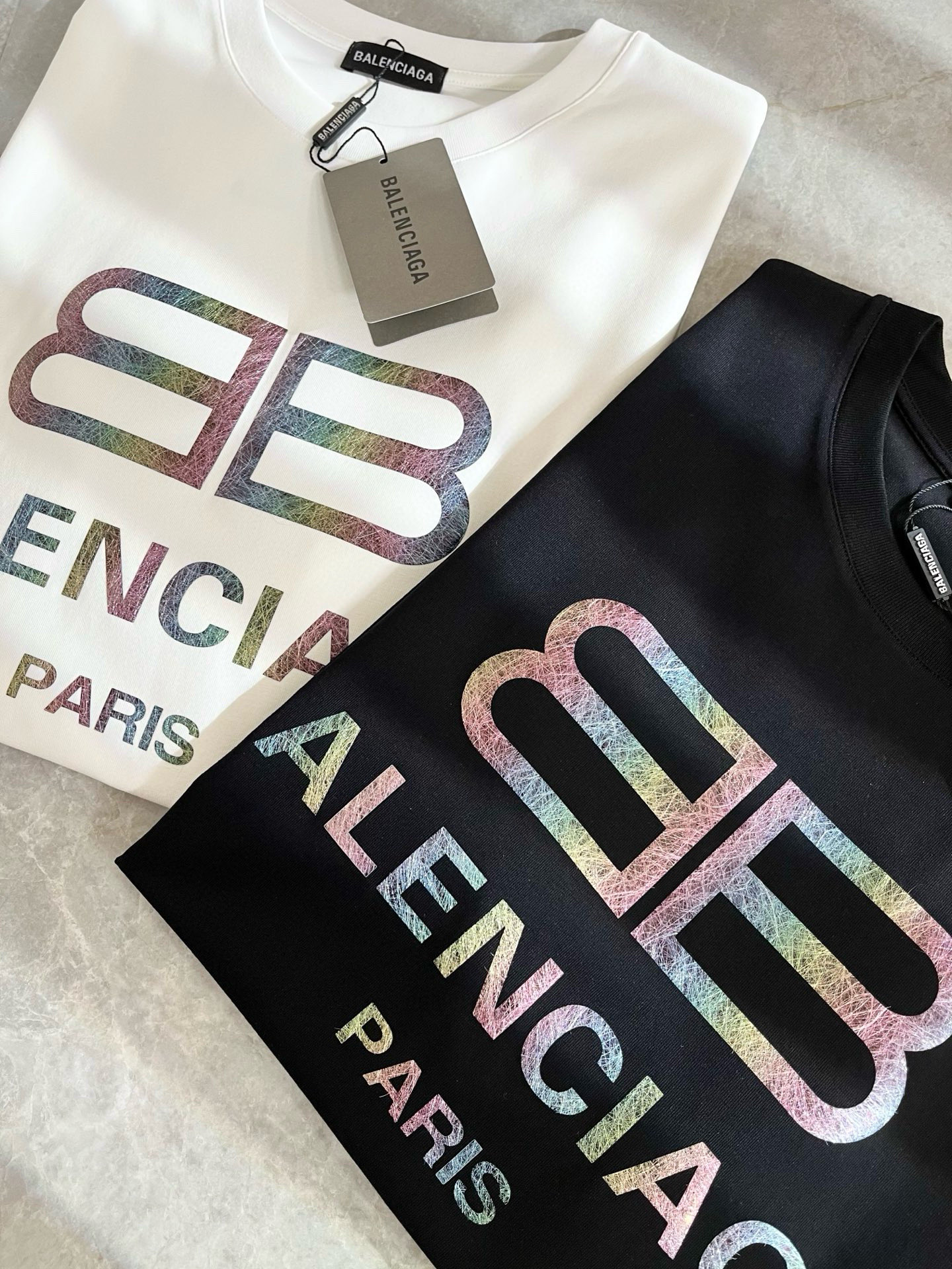 BALENCIA*巴黎*家 2025春夏新款男女同情侣款👫休闲宽松棉质圆领短袖T恤衫！贸易公司渠道稀出，