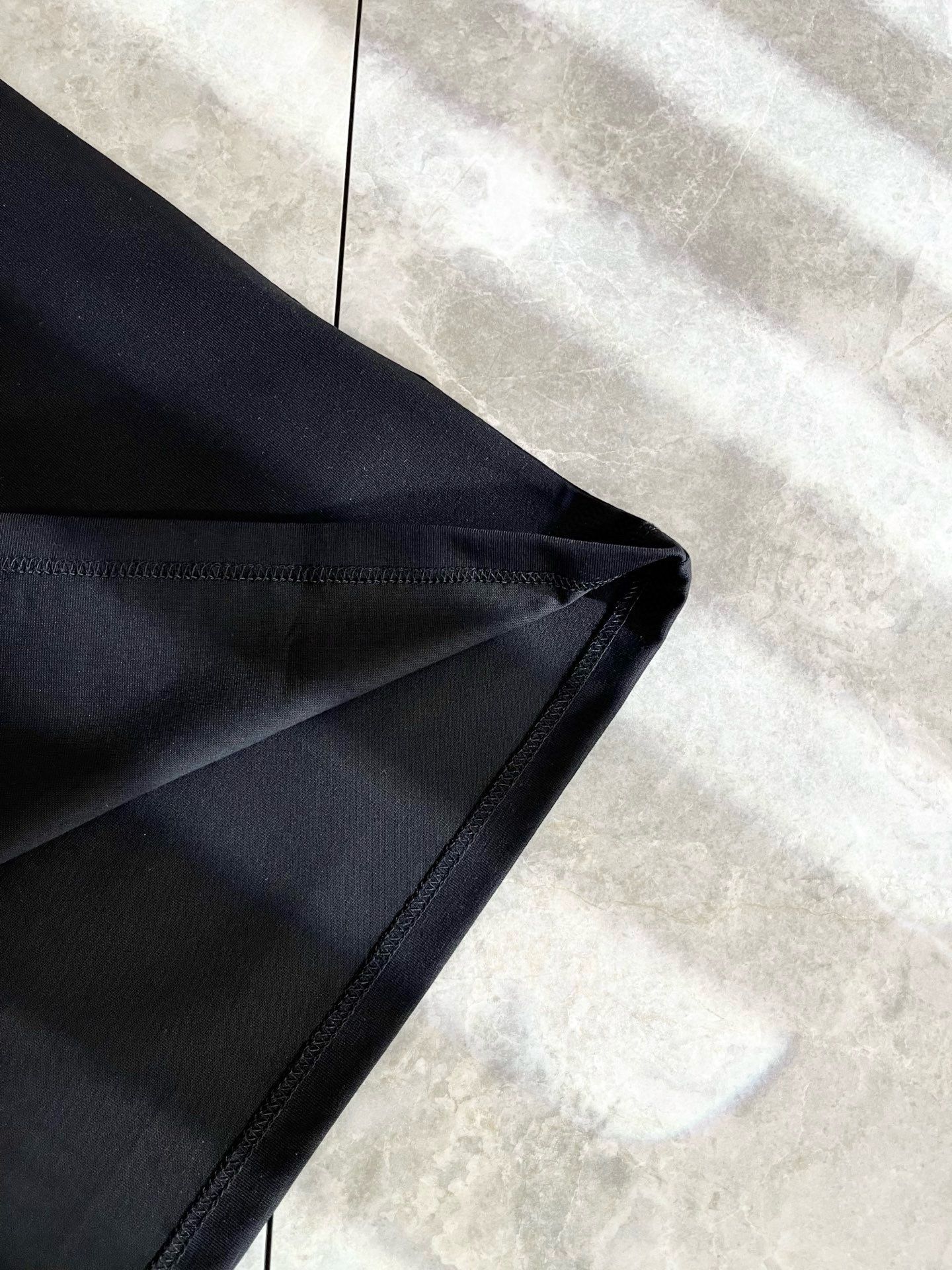    BALENCIA*巴黎*家 2025春夏新款男女同情侣款👫休闲宽松棉质圆领短袖T恤衫！贸易公司渠道