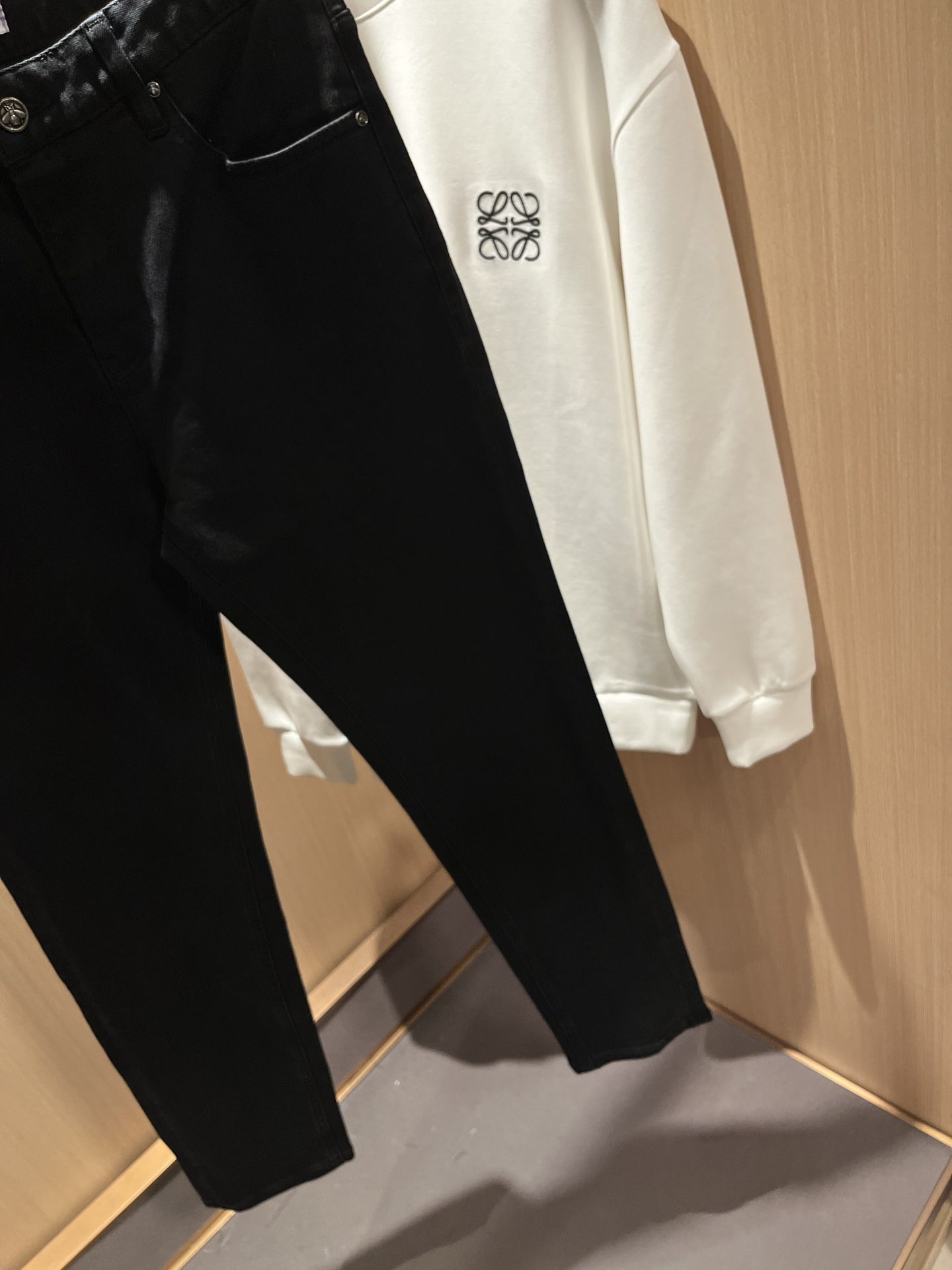  Dio*r 迪家 2025秋冬男士水洗小直筒牛仔裤！贸易公司渠道牛货，品相超赞，时尚圈万能的百搭裤王，