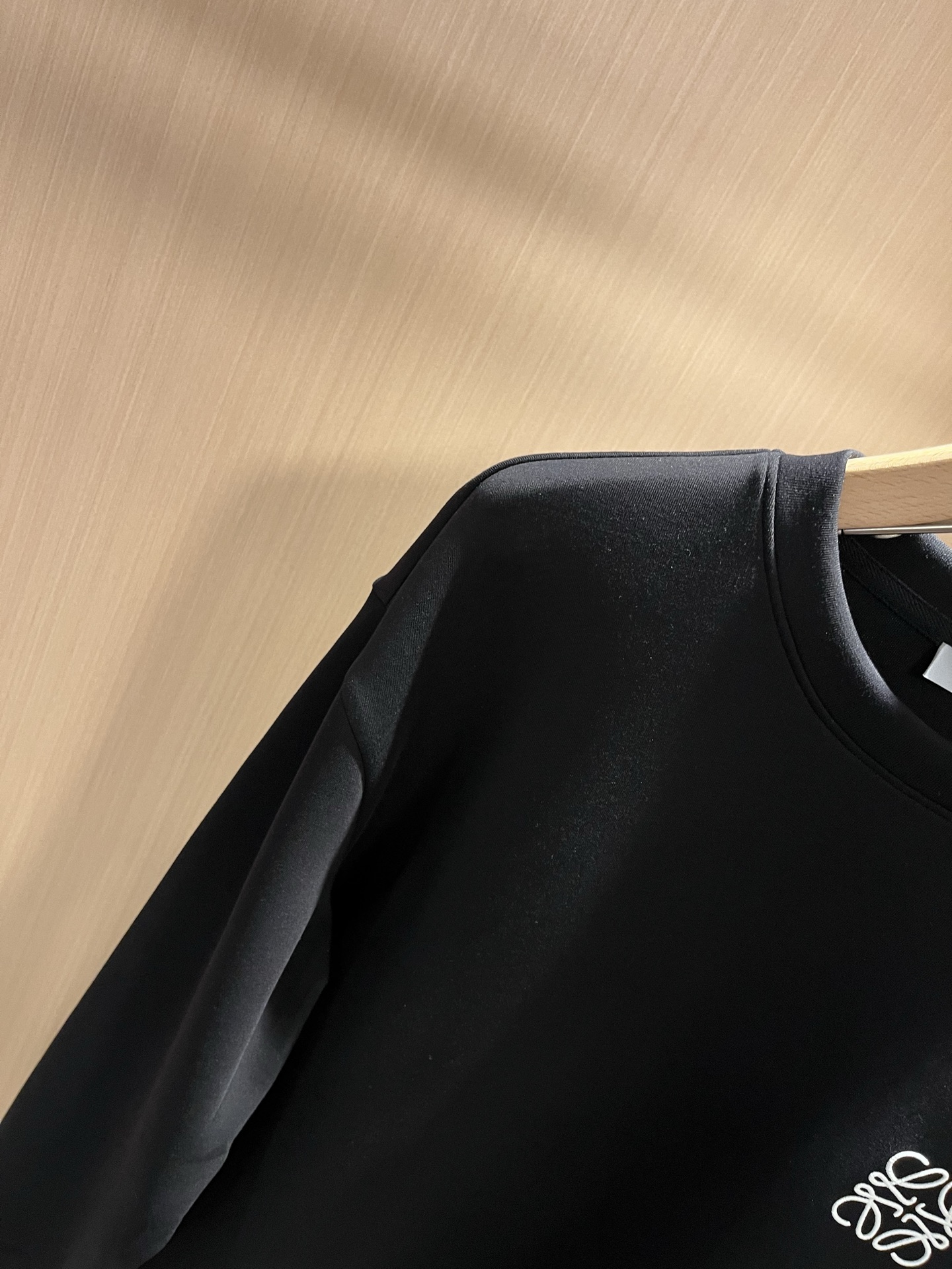  LOE*WE罗*威 2025秋冬男女同款👫长袖卫衣，意大利原厂订单渠道，极具个性高级潮风，标志logo