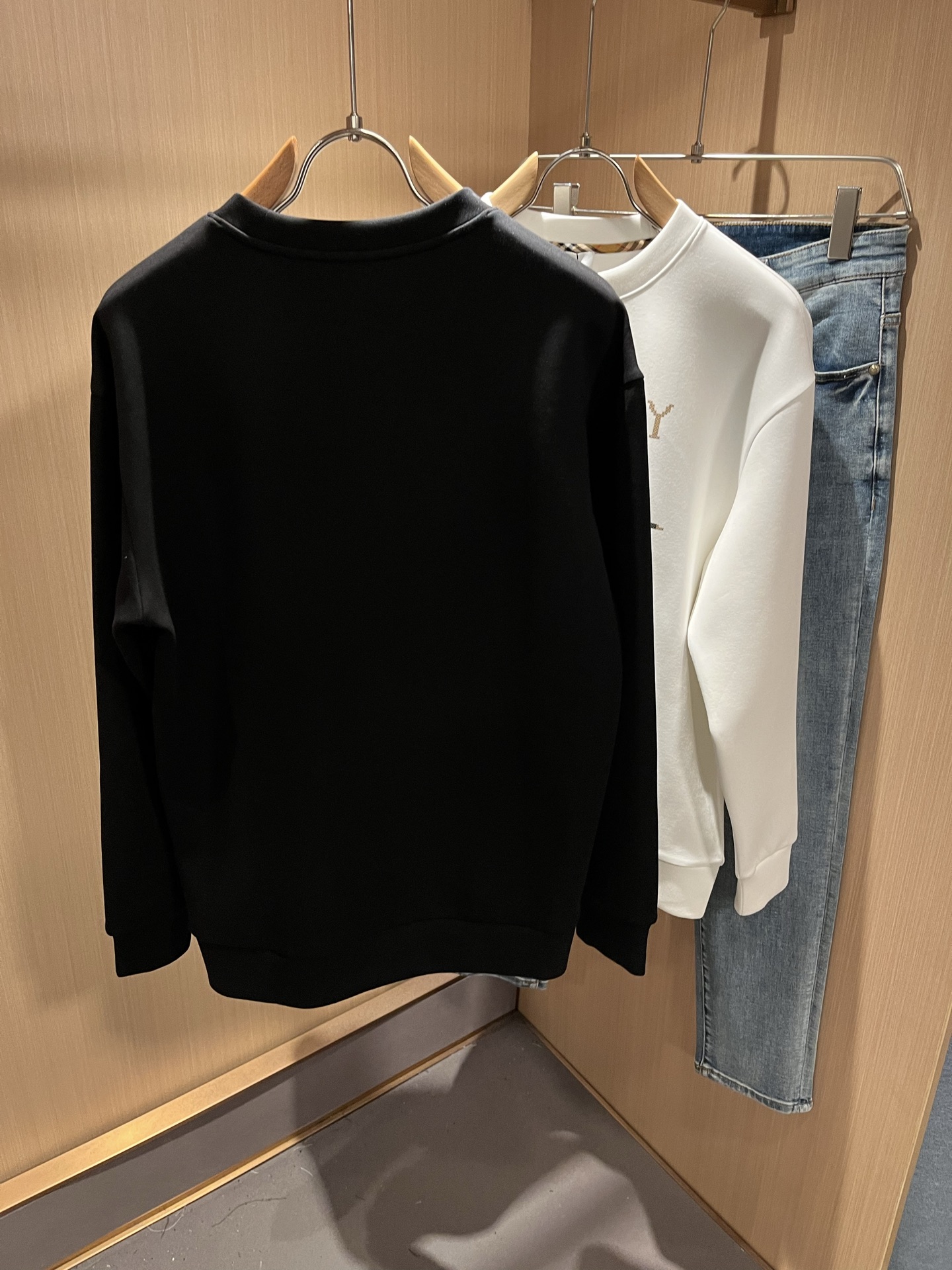 BURBER*Y巴*莉 2025秋冬新款男女同款👫基础休闲百搭棉质圆领卫衣，男女同款卫衣！贸易公司渠道稀