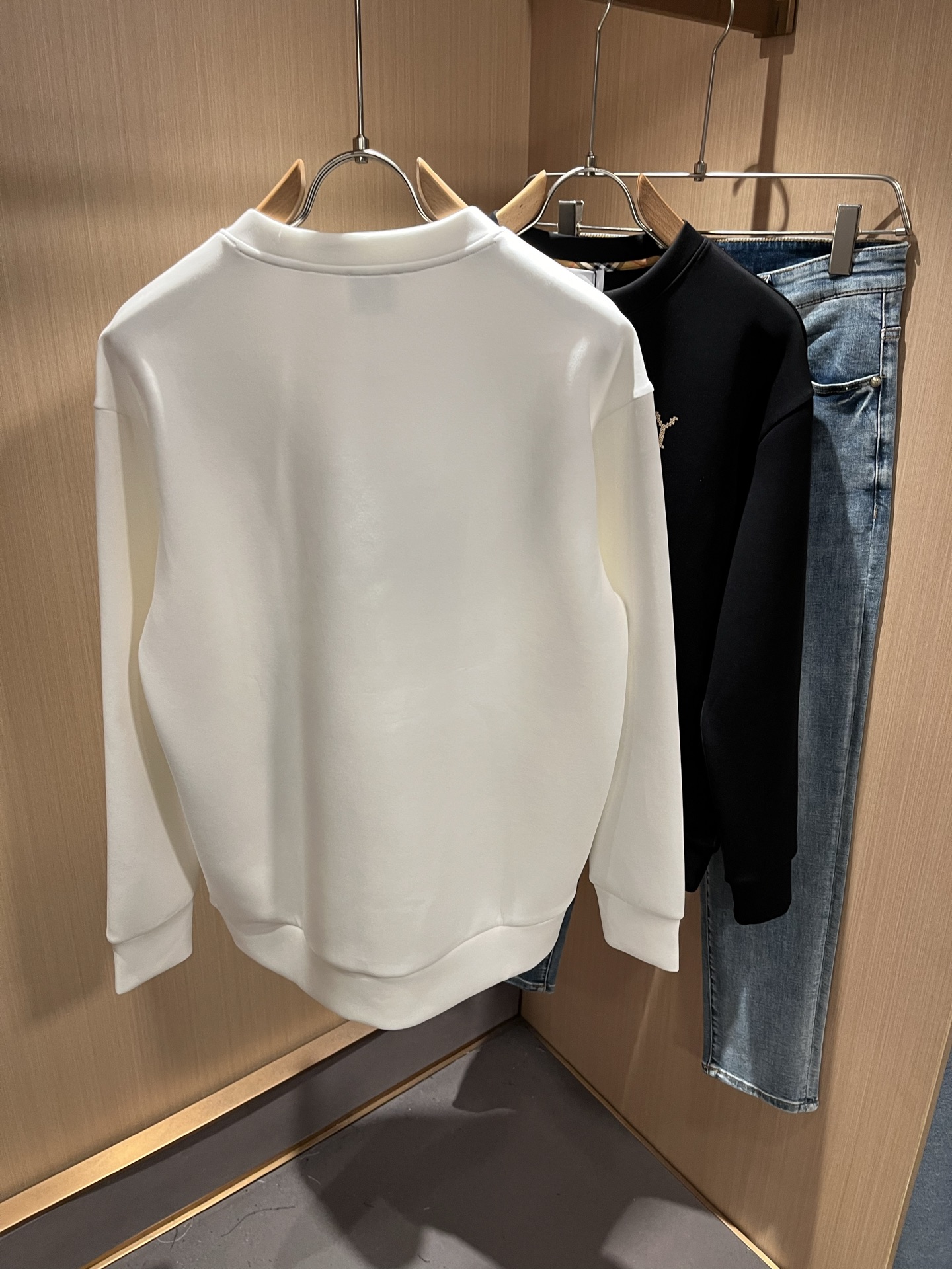 BURBER*Y巴*莉 2025秋冬新款男女同款👫基础休闲百搭棉质圆领卫衣，男女同款卫衣！贸易公司渠道稀