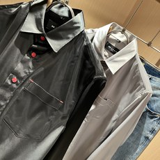 Kiton 2025秋冬新款男士长袖衬衣,众多明星都爱穿的时尚百搭单品!喜欢经典简约的朋友,一定不能错过 Kiton 2025秋冬新款男士长袖衬衣,众多明星都爱穿的时尚百搭单品!喜欢经典简约的朋友,一定不能错过