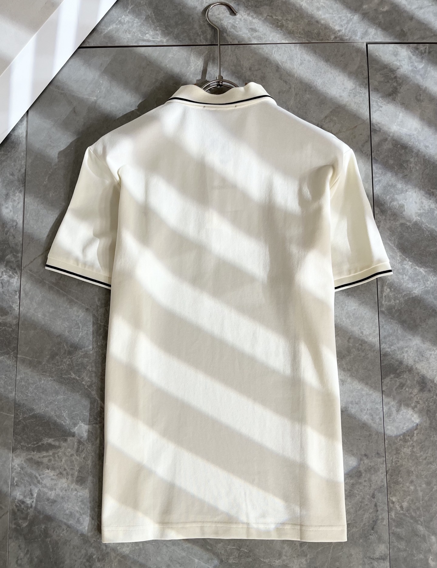  MON蒙**口2025春夏新款男士原单男士短袖POLO衫，贸易公司货，官网同步发售！此类型的基础单品是