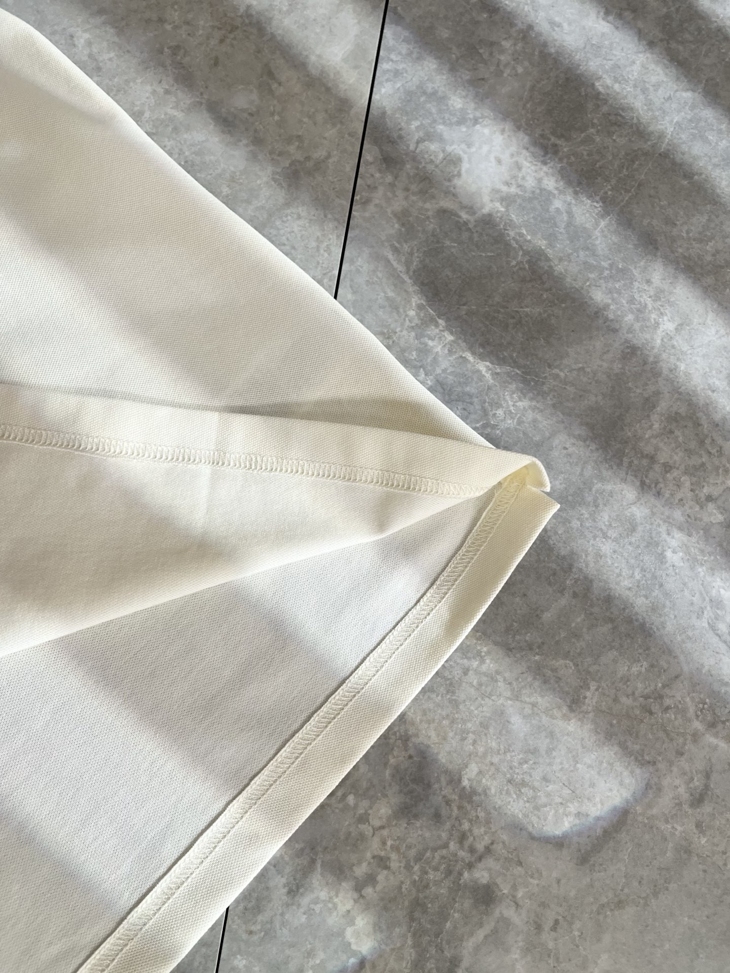  MON蒙**口2025春夏新款男士原单男士短袖POLO衫，贸易公司货，官网同步发售！此类型的基础单品是