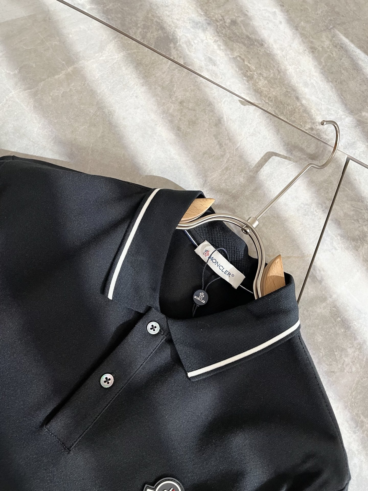  MON蒙**口2025春夏新款男士原单男士短袖POLO衫，贸易公司货，官网同步发售！此类型的基础单品是