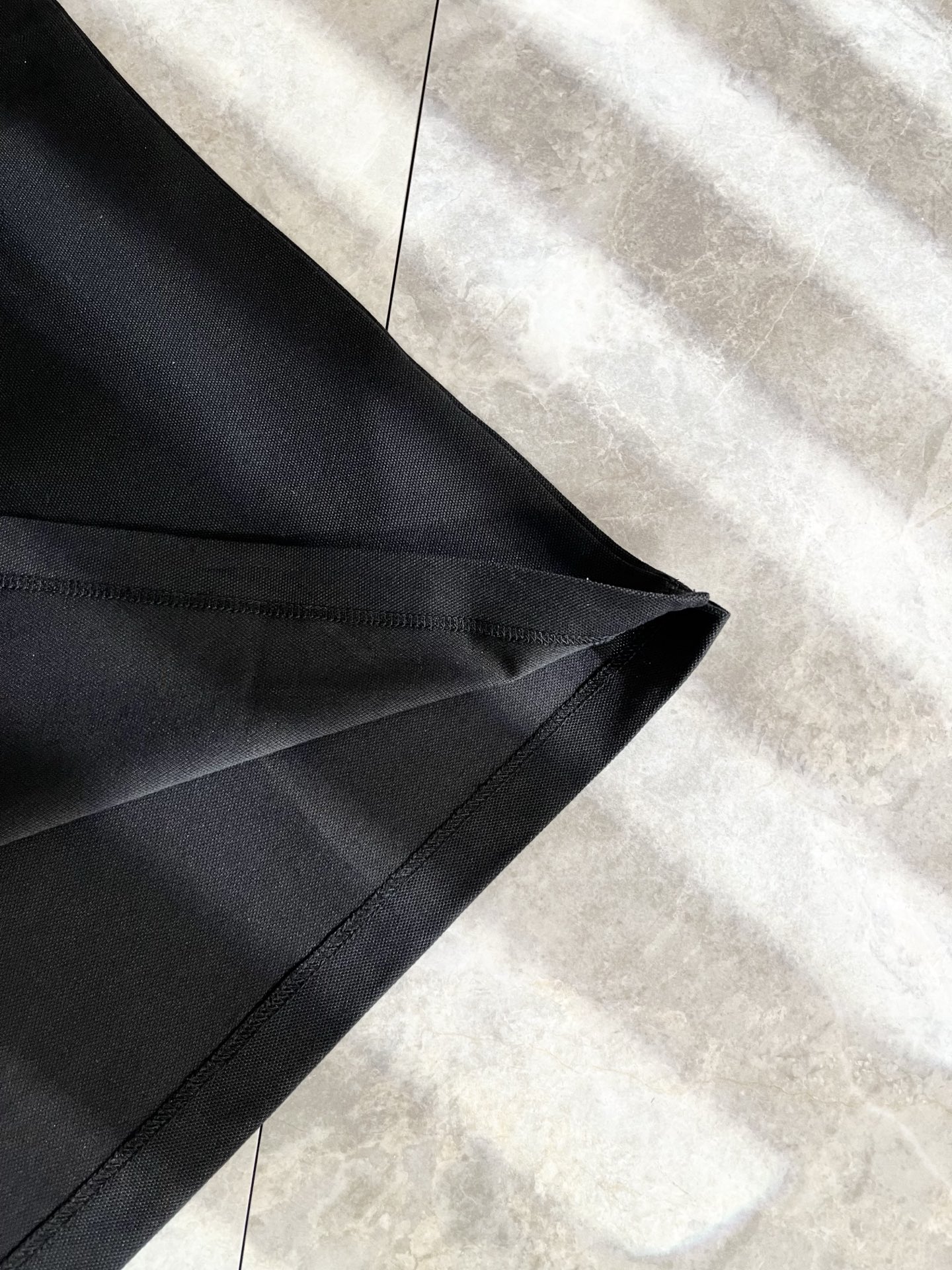 迪桑特DESCENTE，2025春夏新款短袖Polo衫，自1935年荣耀至今的专业运动品牌。80余年来，